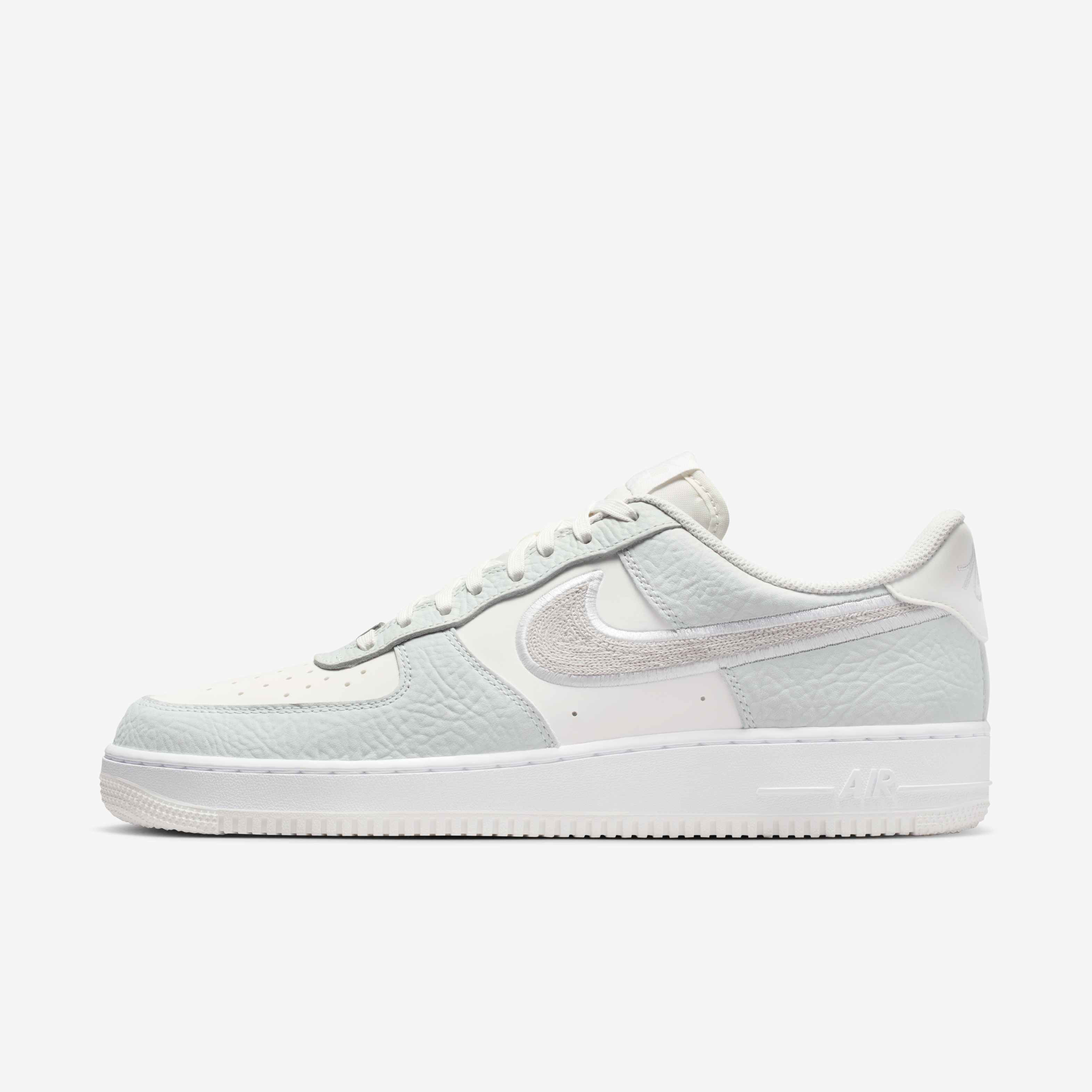 Nike Air Force 1 '07 LV8 image number 0