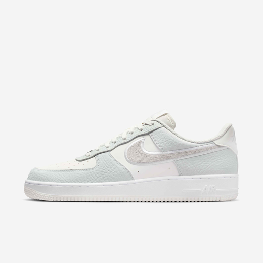 Nike Air Force 1 '07 LV8