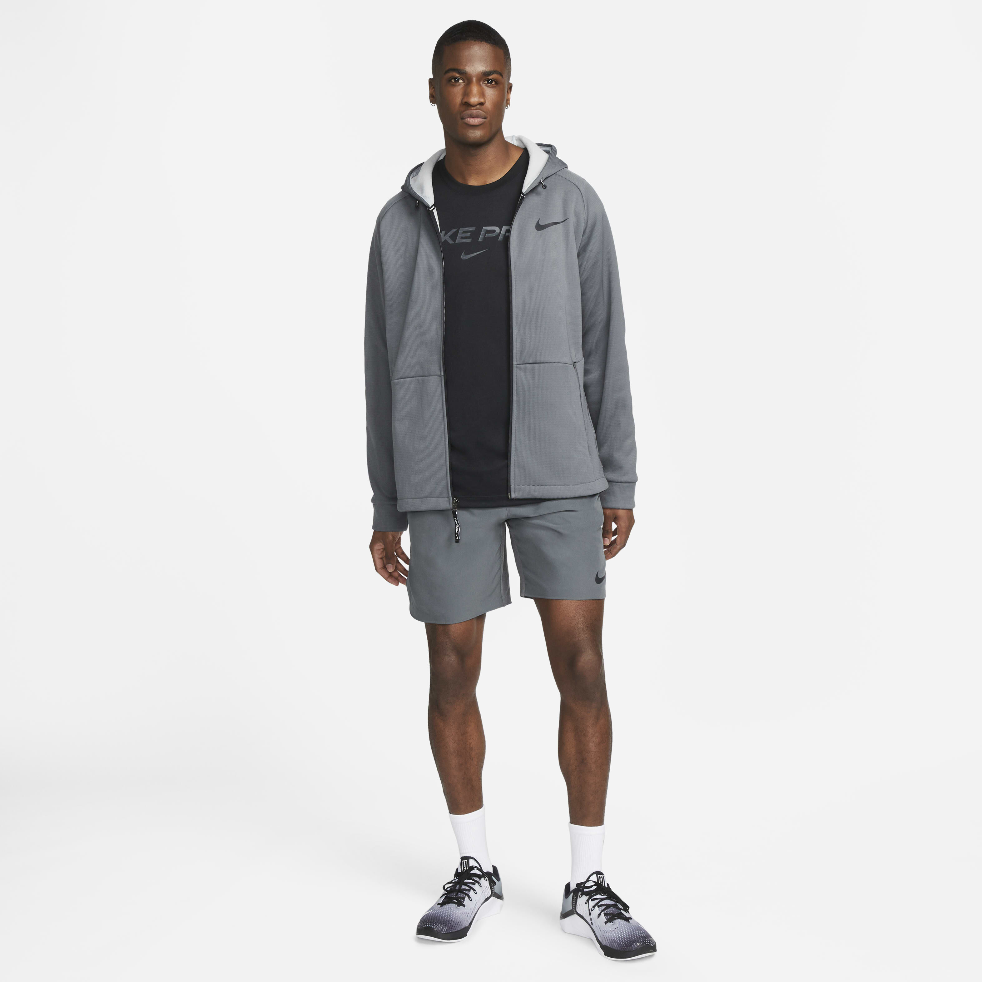 Buy Nike Therma Sphere Men s Therma FIT Hooded Fitness Jacket Nike Kuwait Official