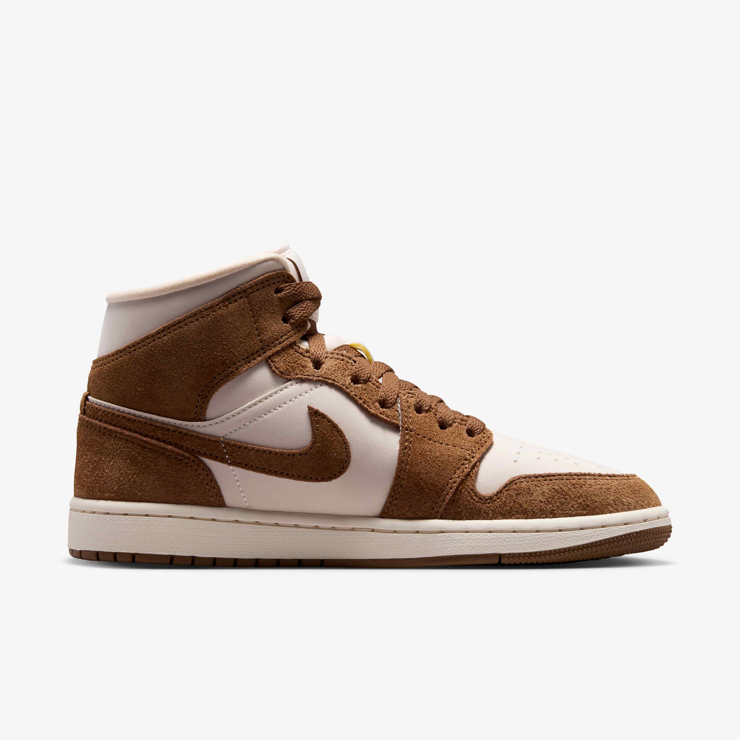 Air Jordan 1 Mid image number 2