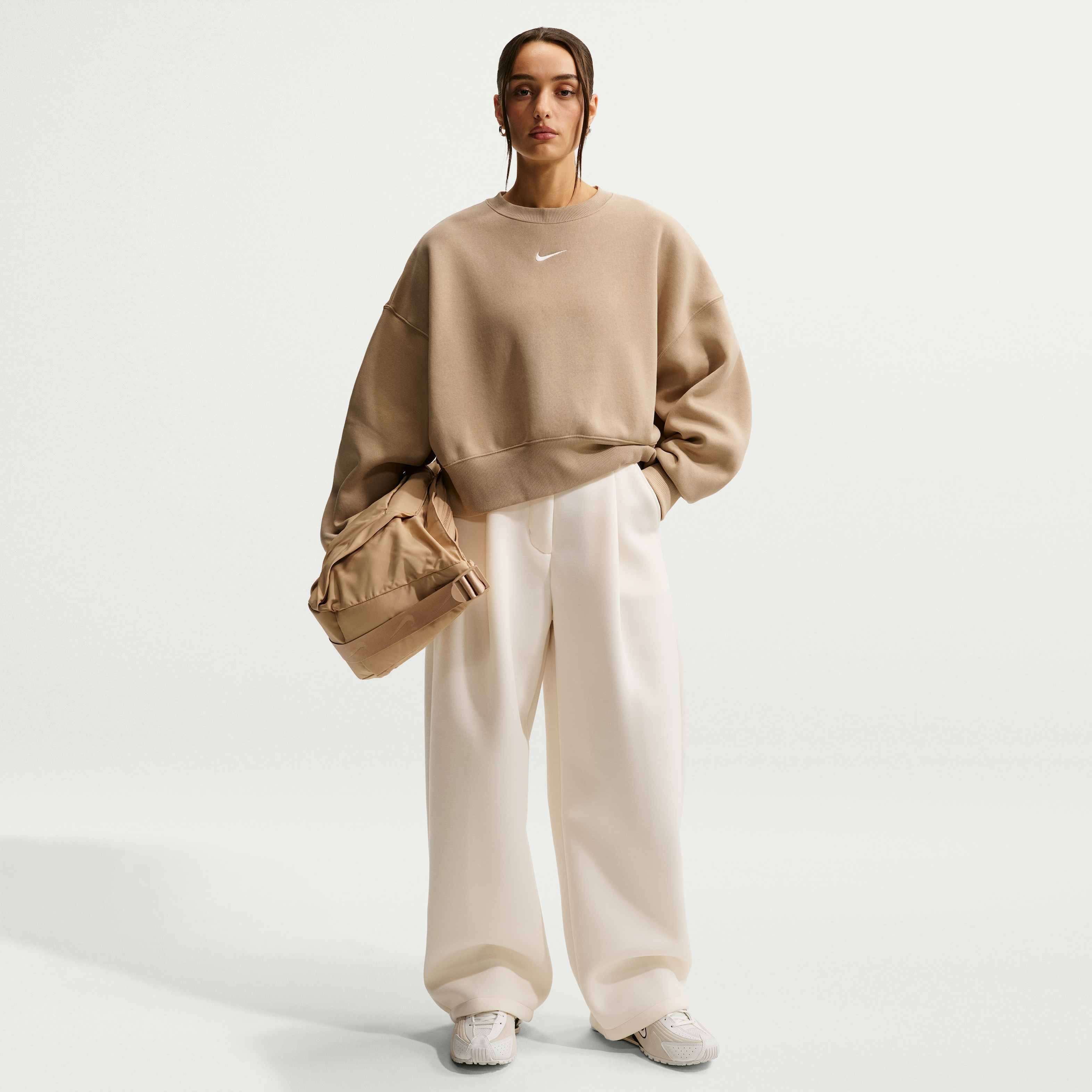 نايكي سبورتسوير فينيكس فليس image number 3