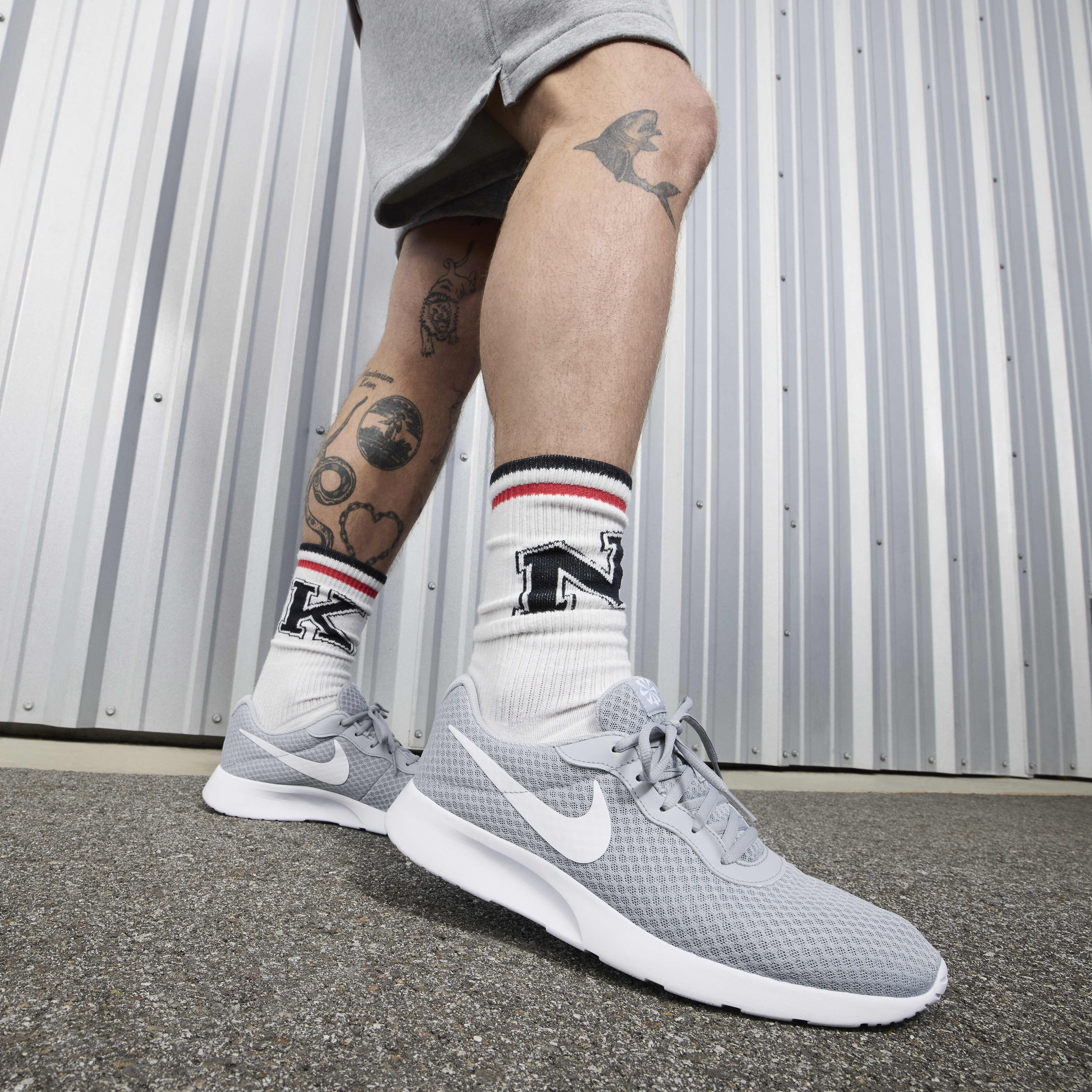 Gray tanjun nike sales