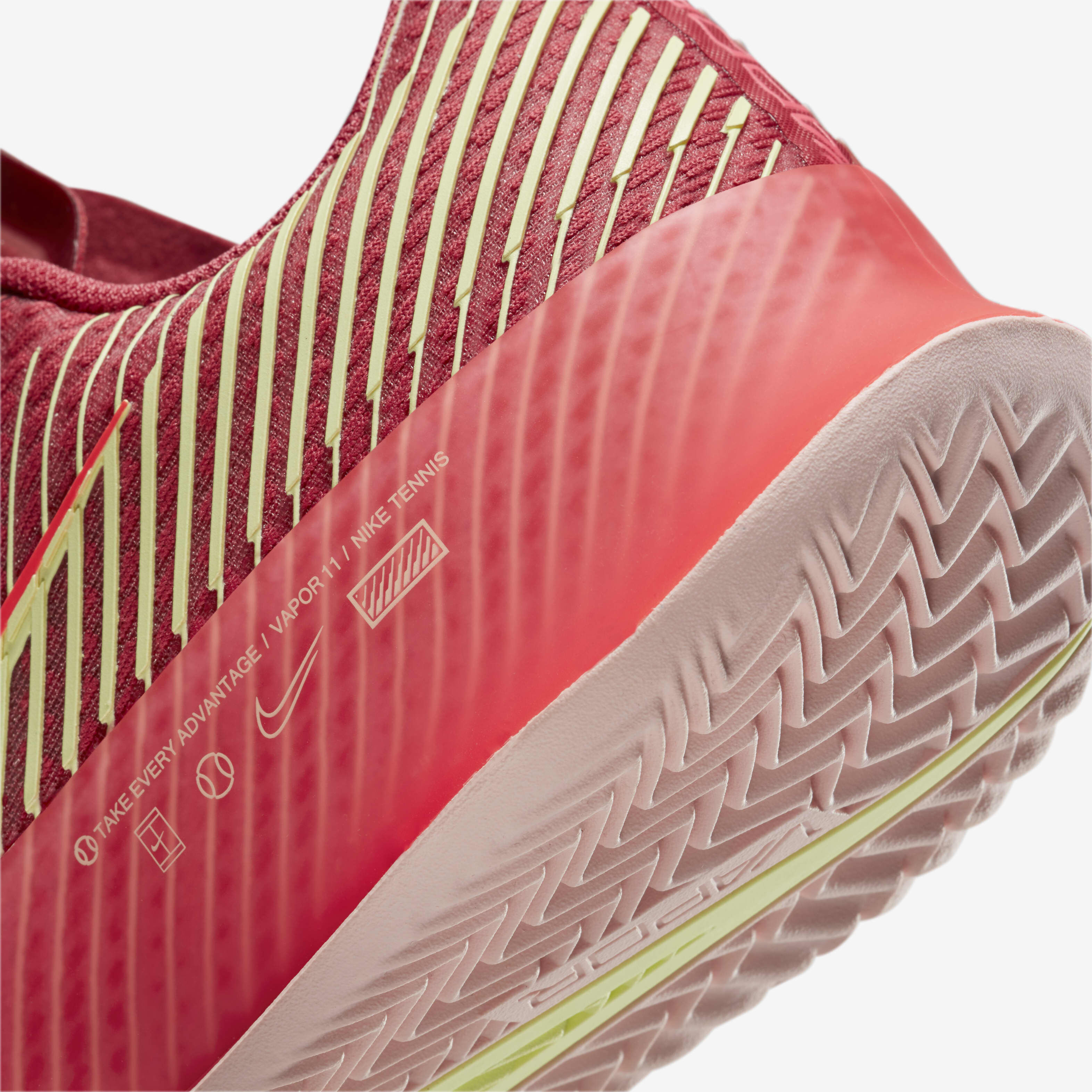 نايكي كورت اير زووم فيبور 11 image number 7