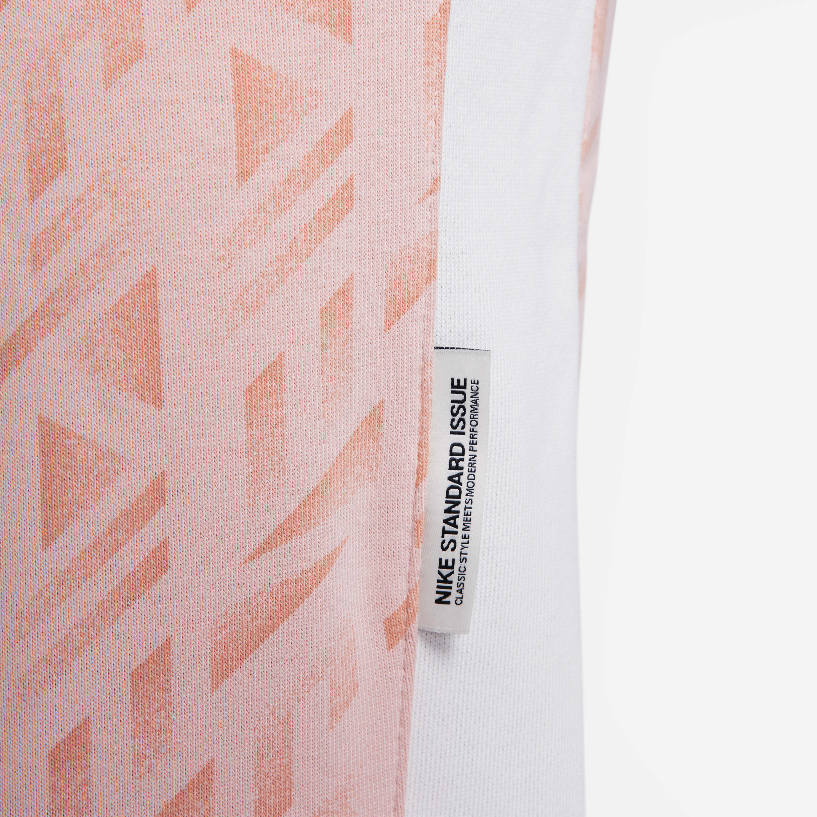 إنجلترا ستاندرد اشيو image number 5