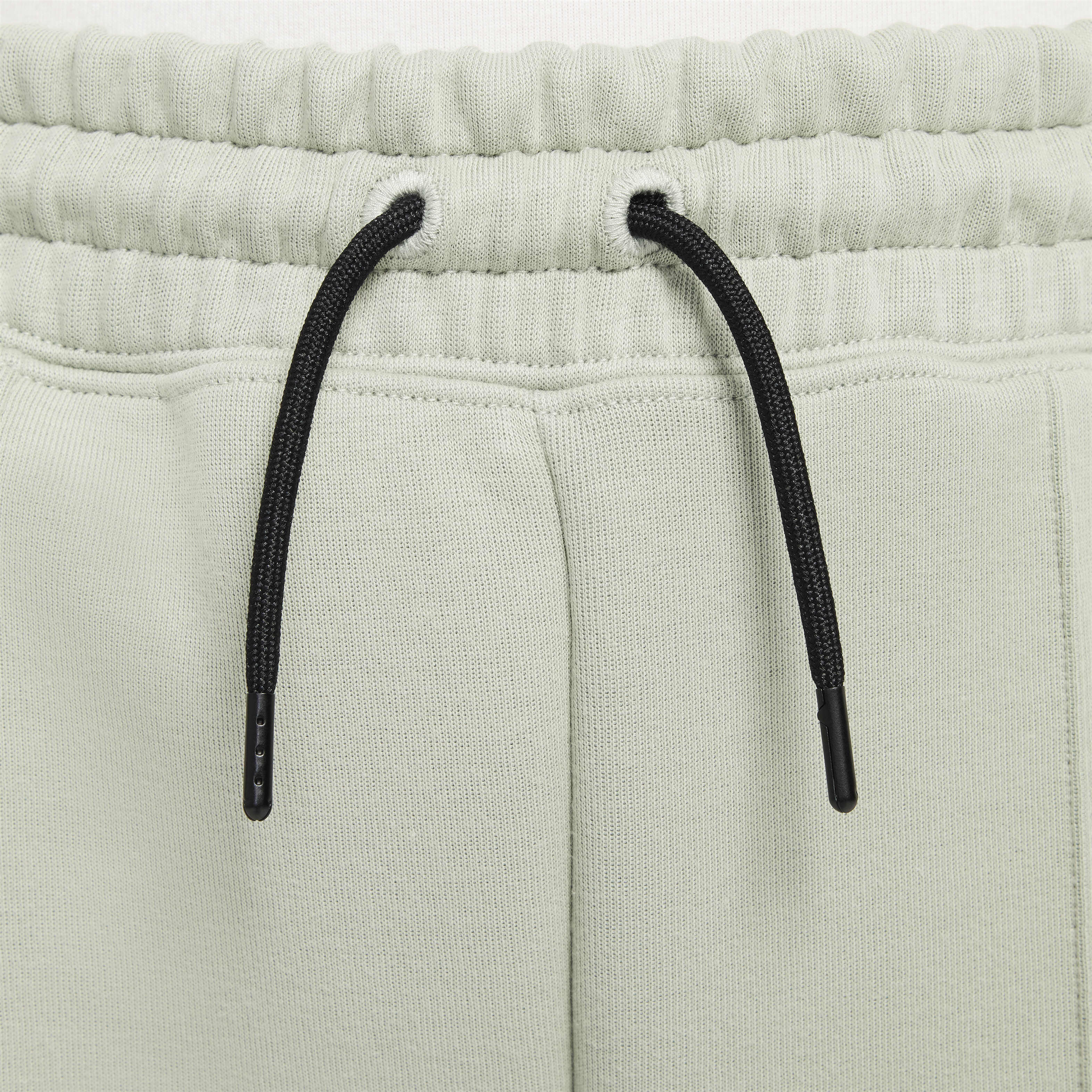 Nike Sportswear Tech Fleece image number 2