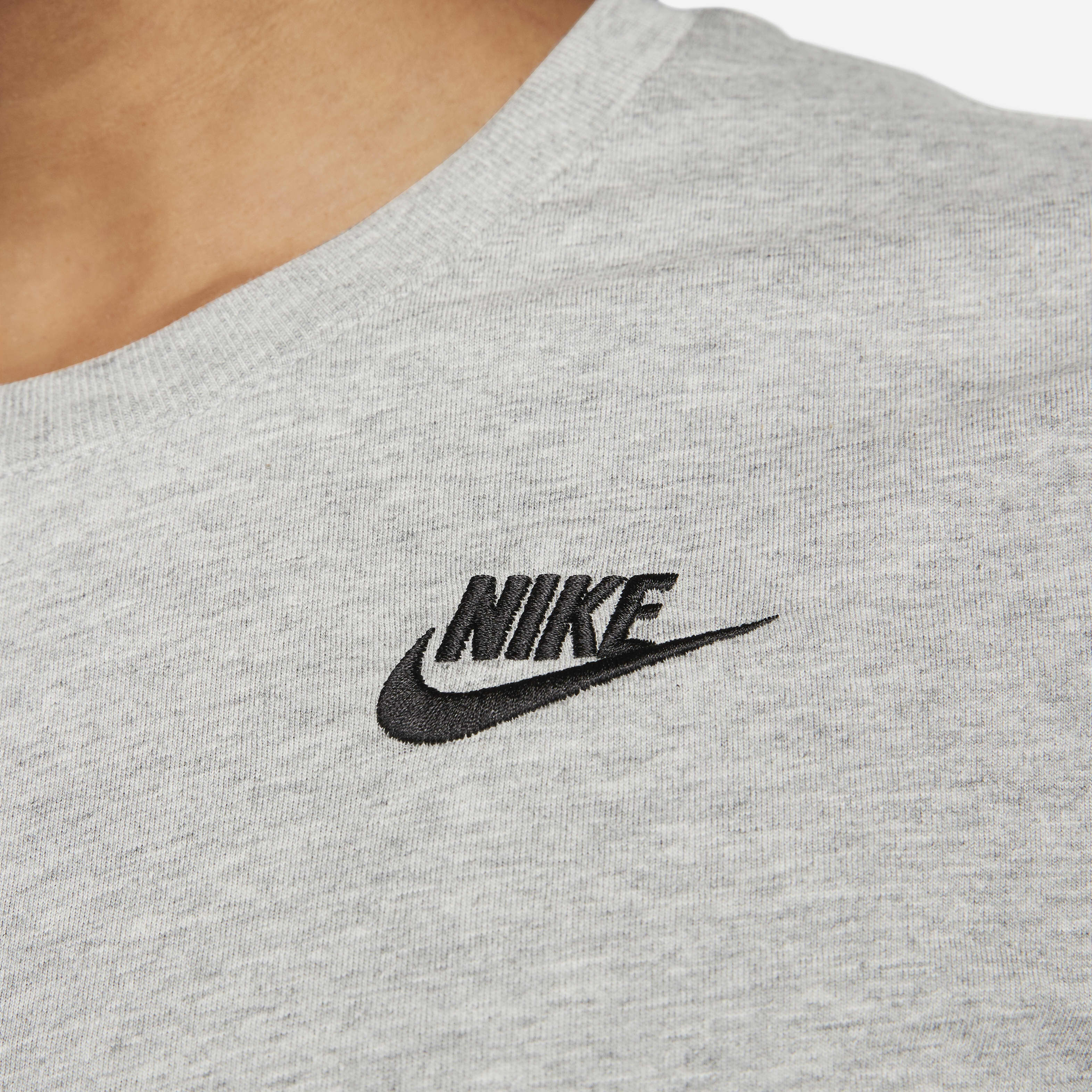 Nike Sportswear Club Essentials image number 3