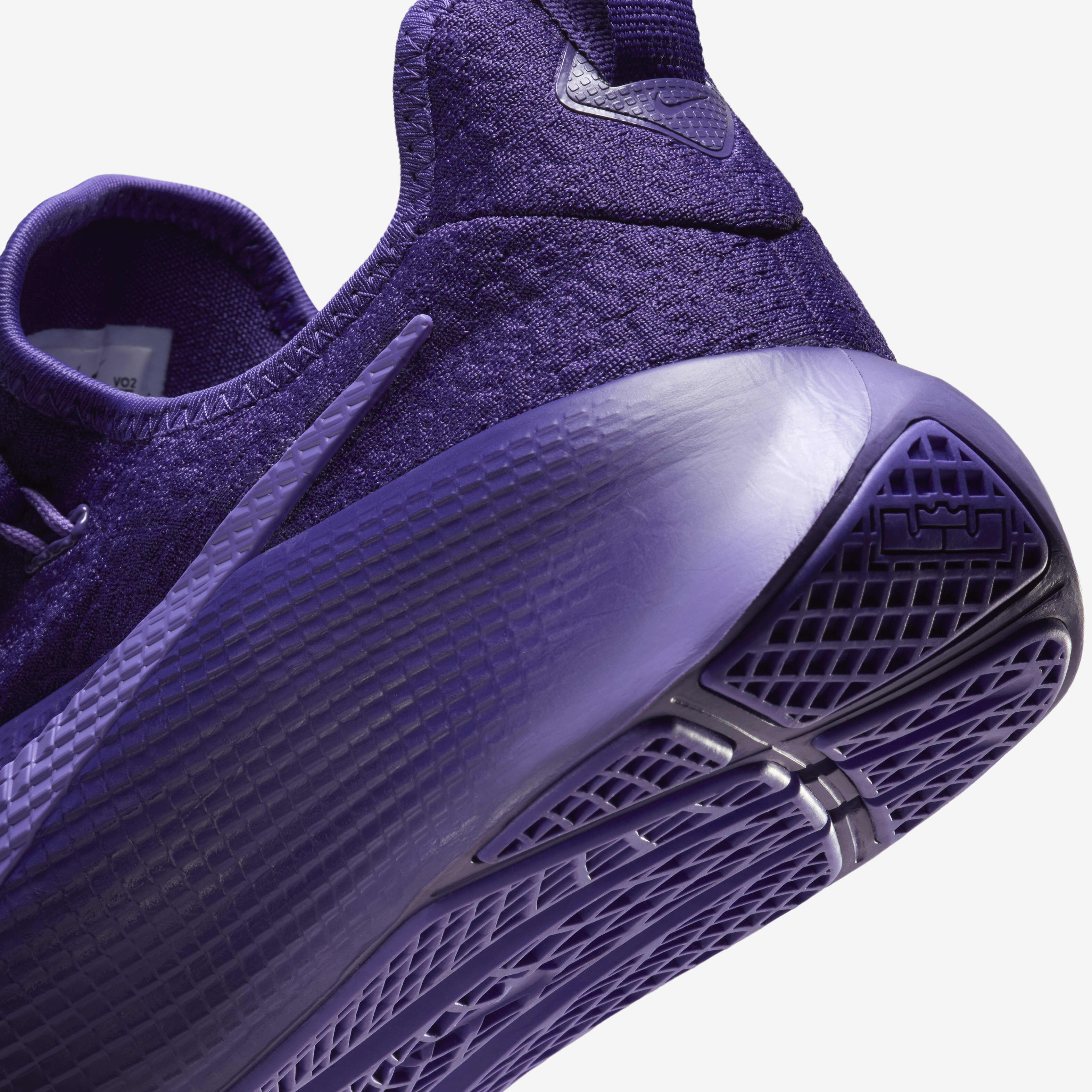 Nike epic react lebron discount