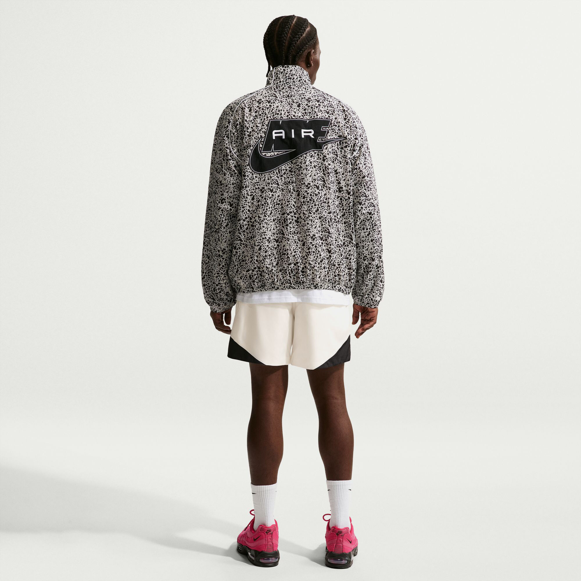Zoom image