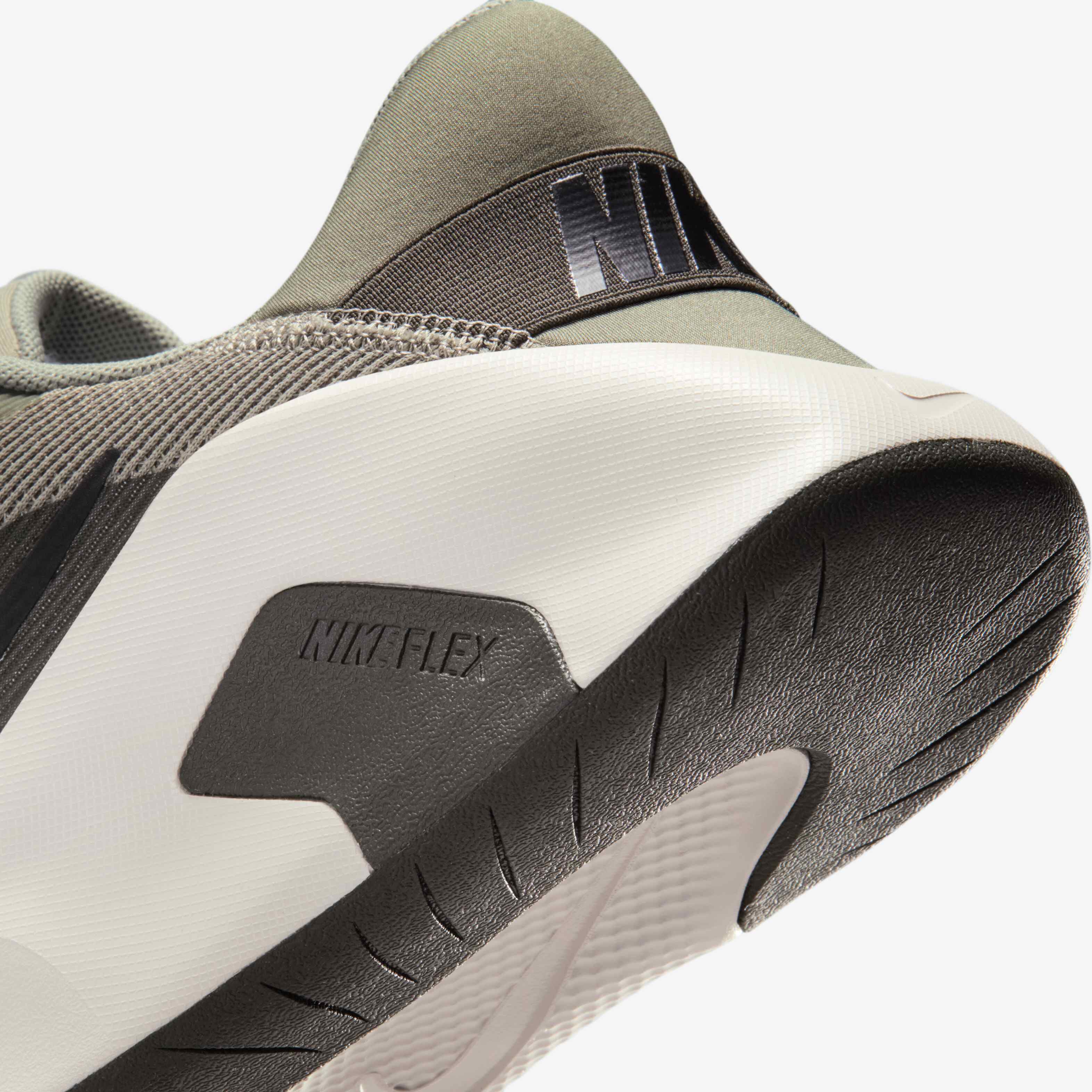 Nike Flex Train image number 7