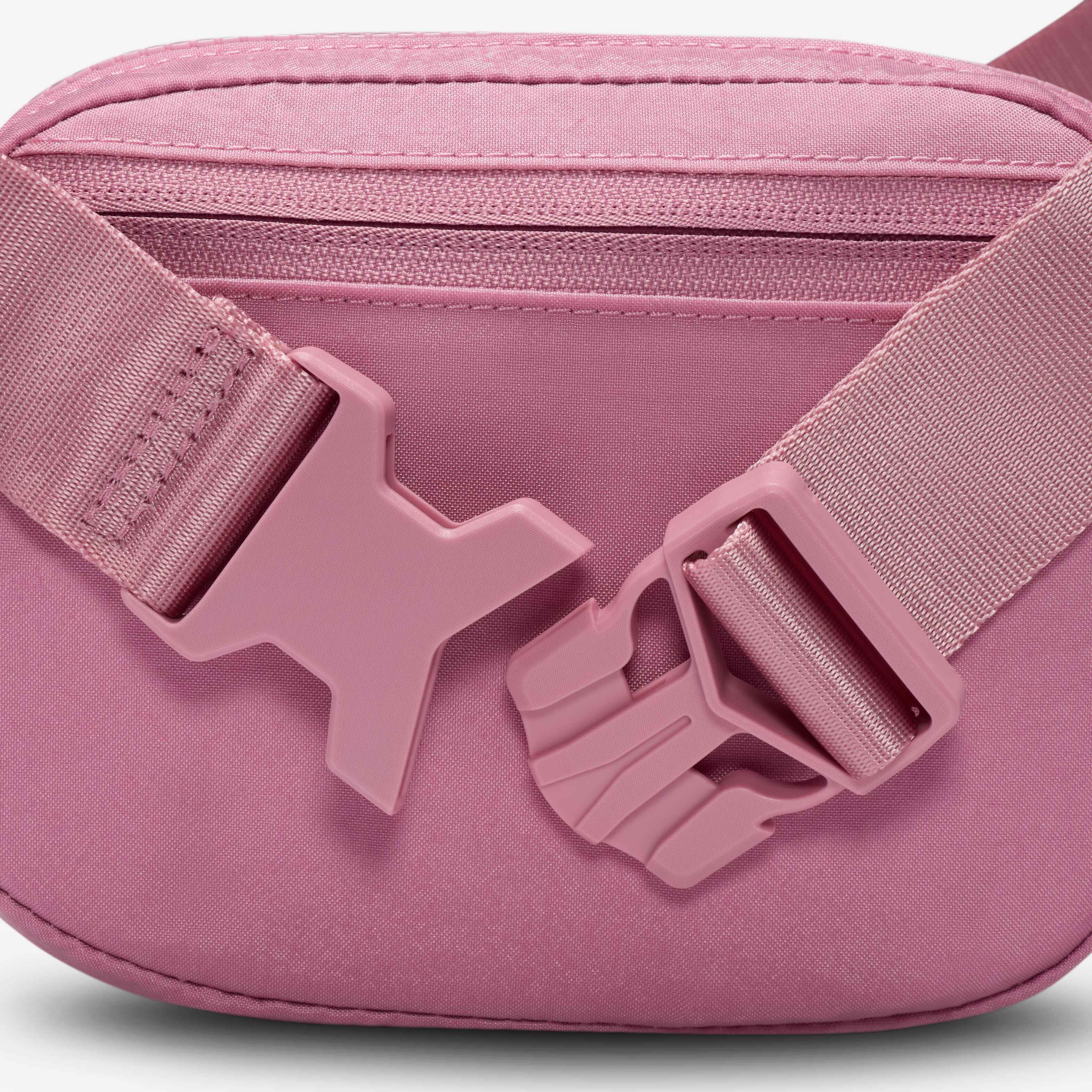 نايكي أورا image number 6