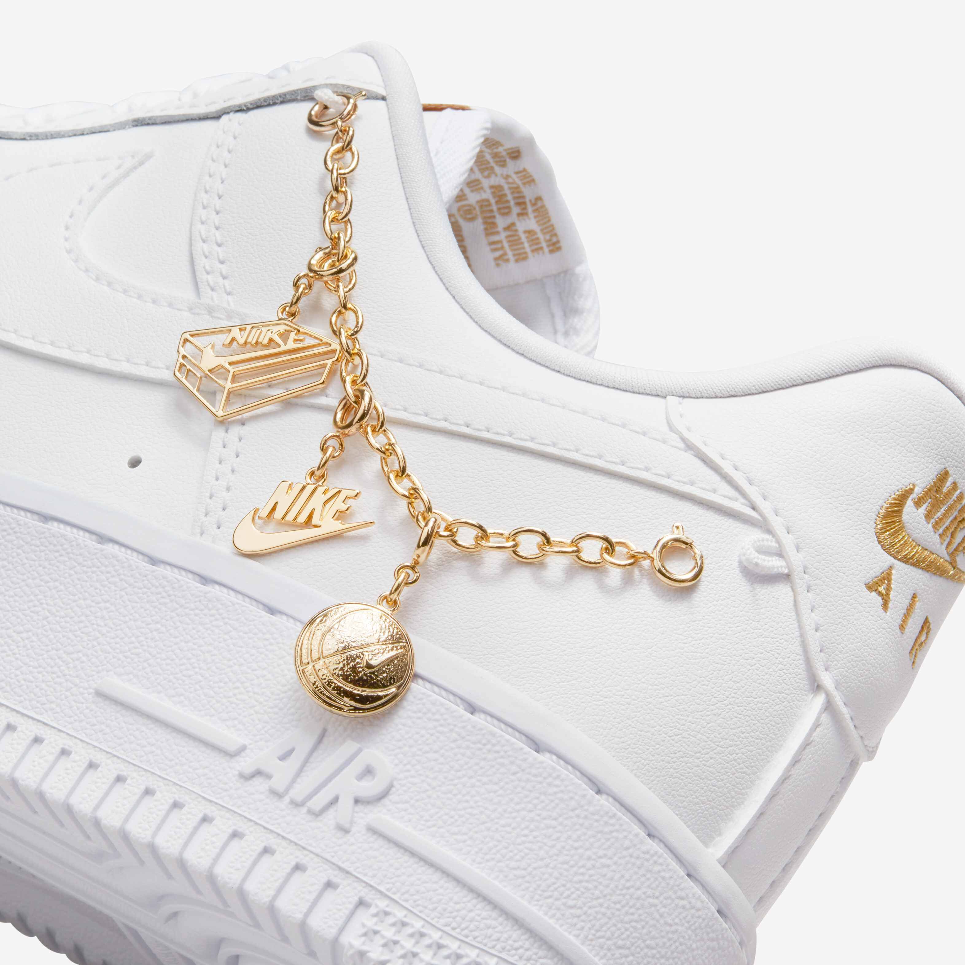 ★Nike★Air Force 1 '07 LX スニーカー Gold chain accent Nike Wmns Air Force 1 07 LX AF1 Sail Metallic Gold Women
