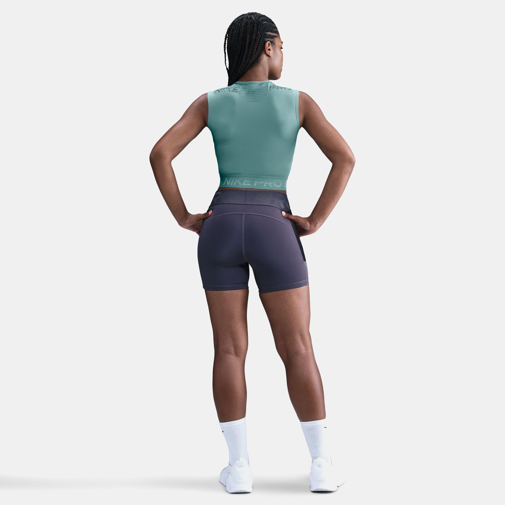 Nike Pro image number 1