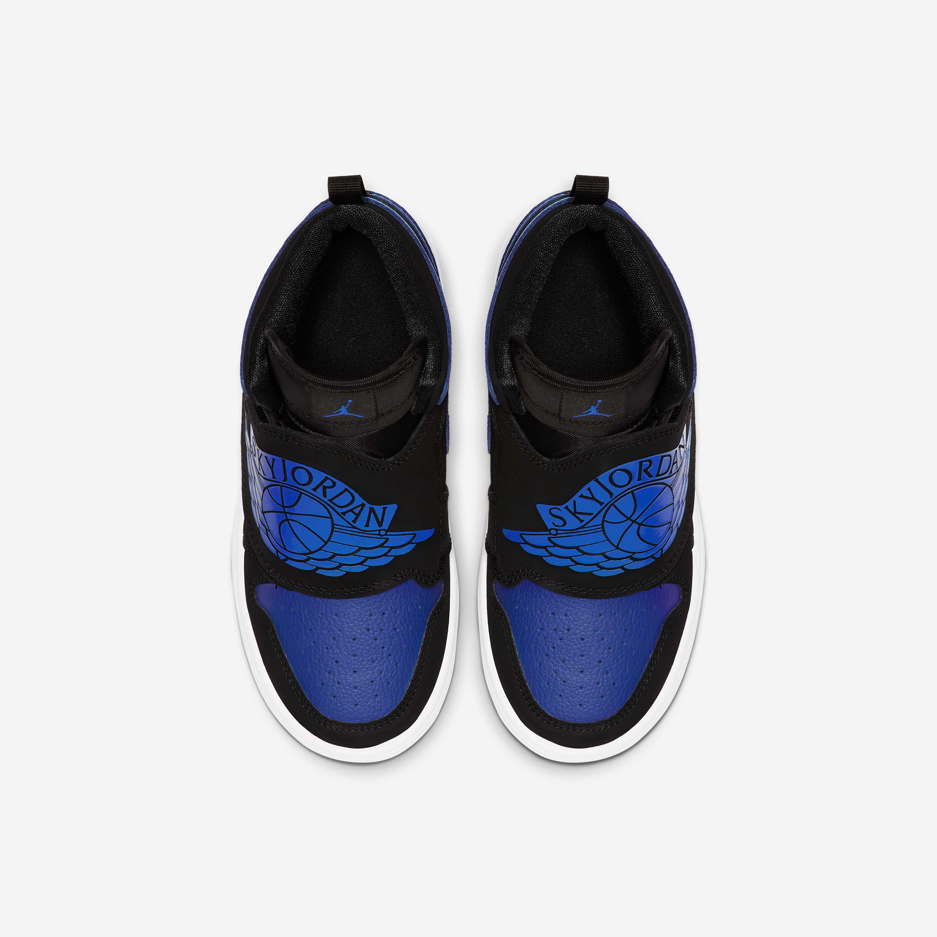 Sky Jordan 1 image number 3