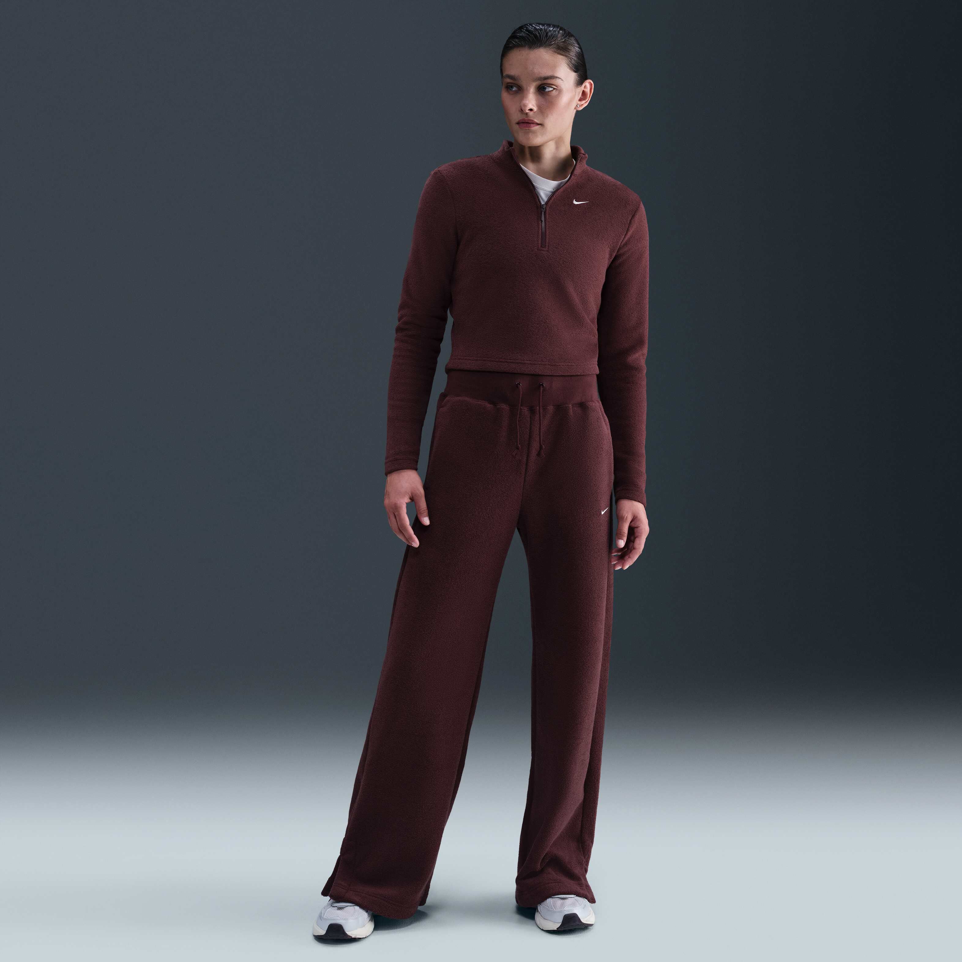 نايكي سبورتسوير فينكس بلش image number 3