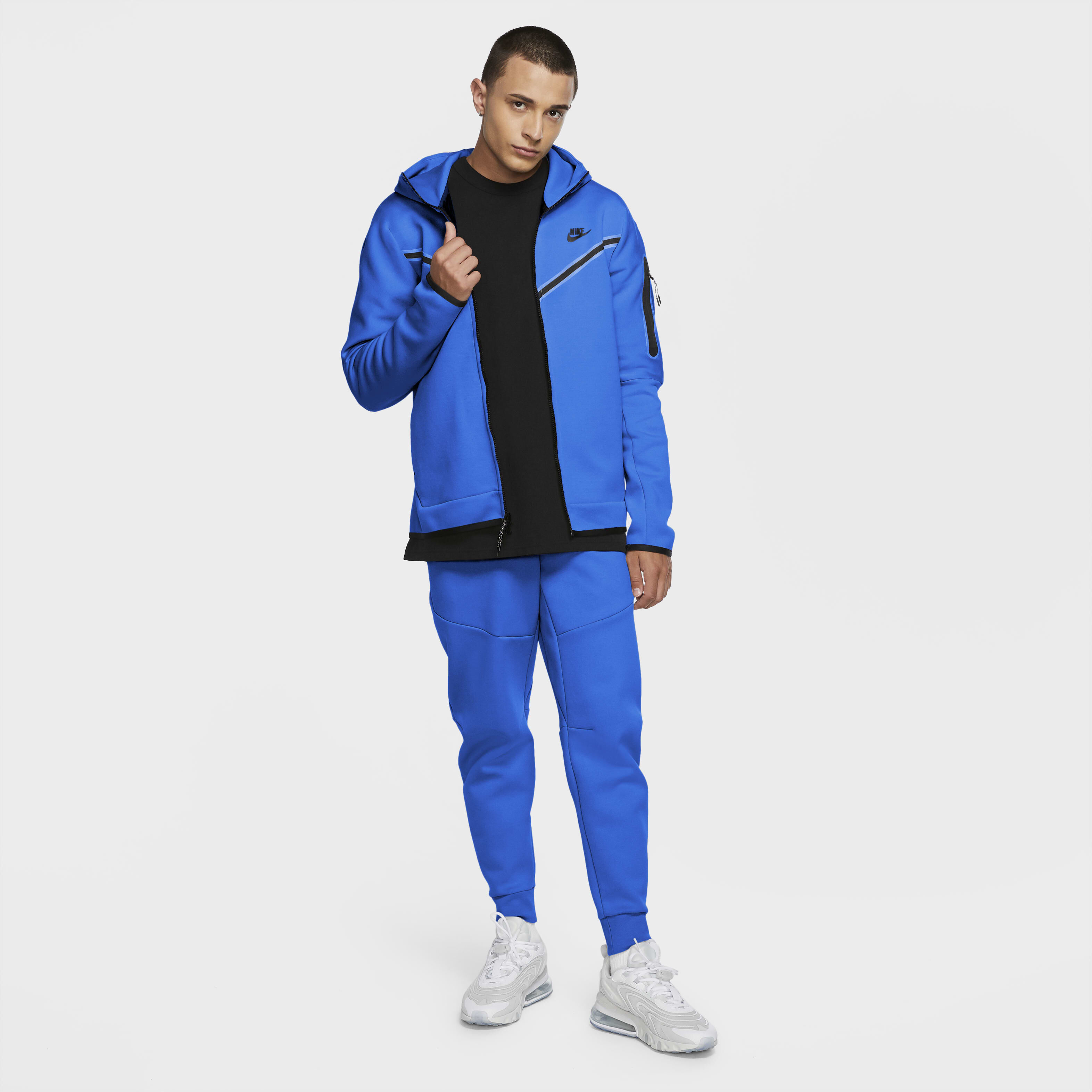 Nike Sportswear Tech Fleece image number 2