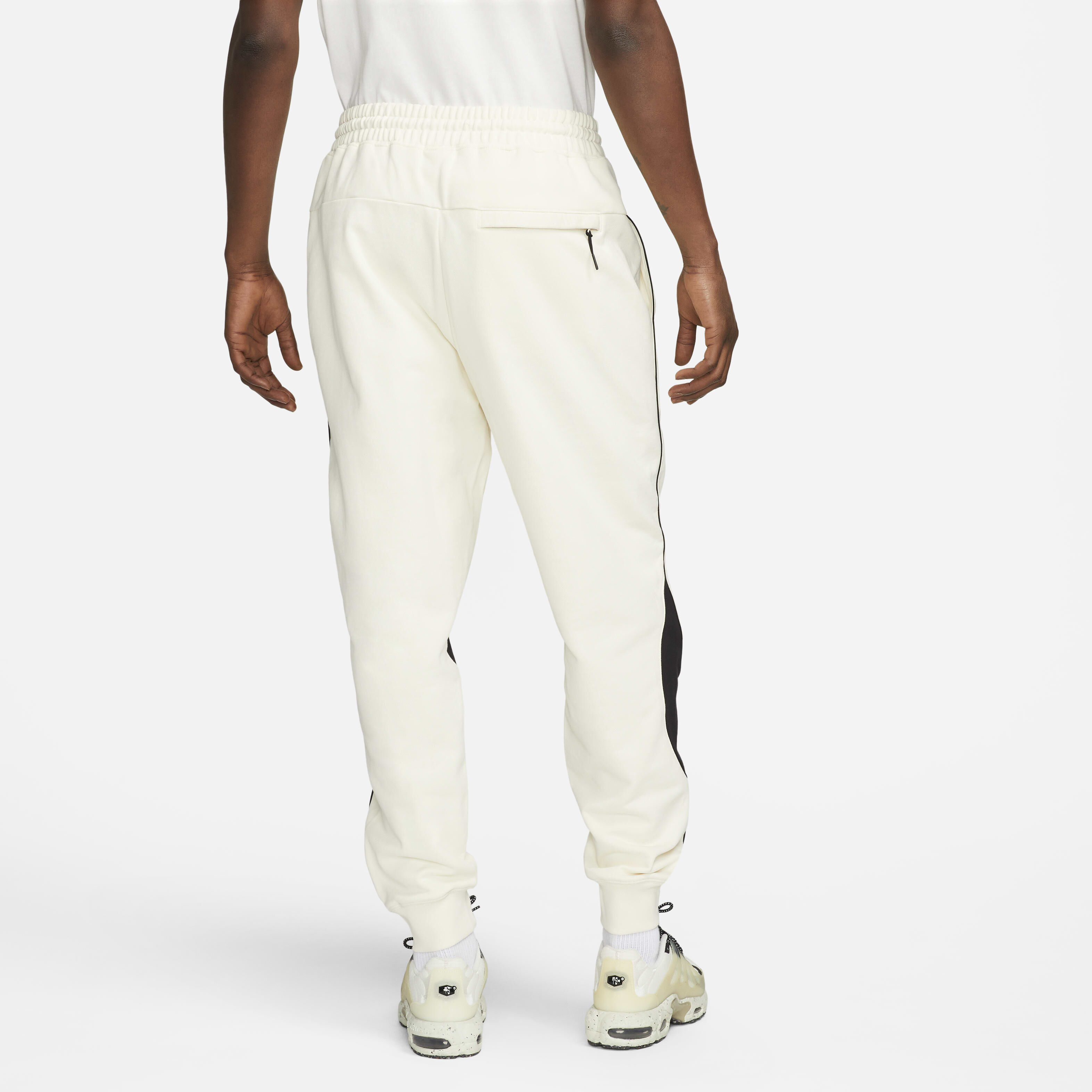 نايكي سووش image number 1