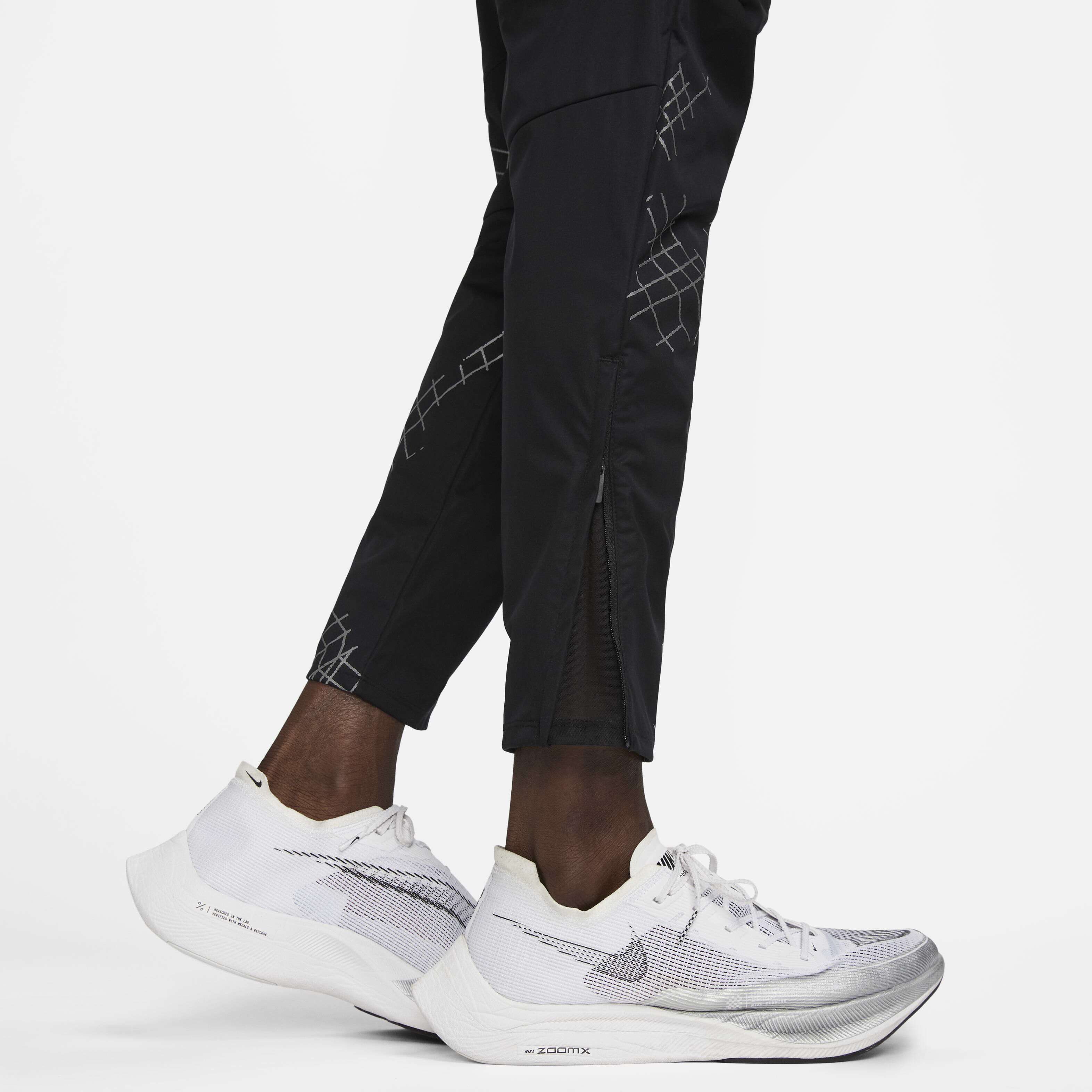 nike running wild run phantom elite joggers in black