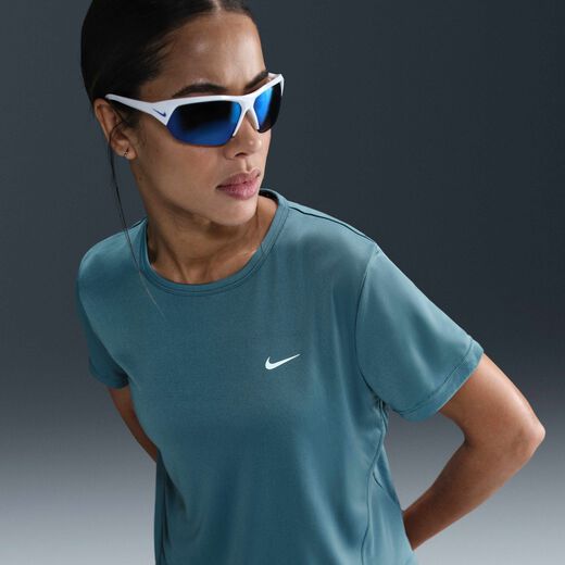 نايكي تيمبو نايكي تيمبو