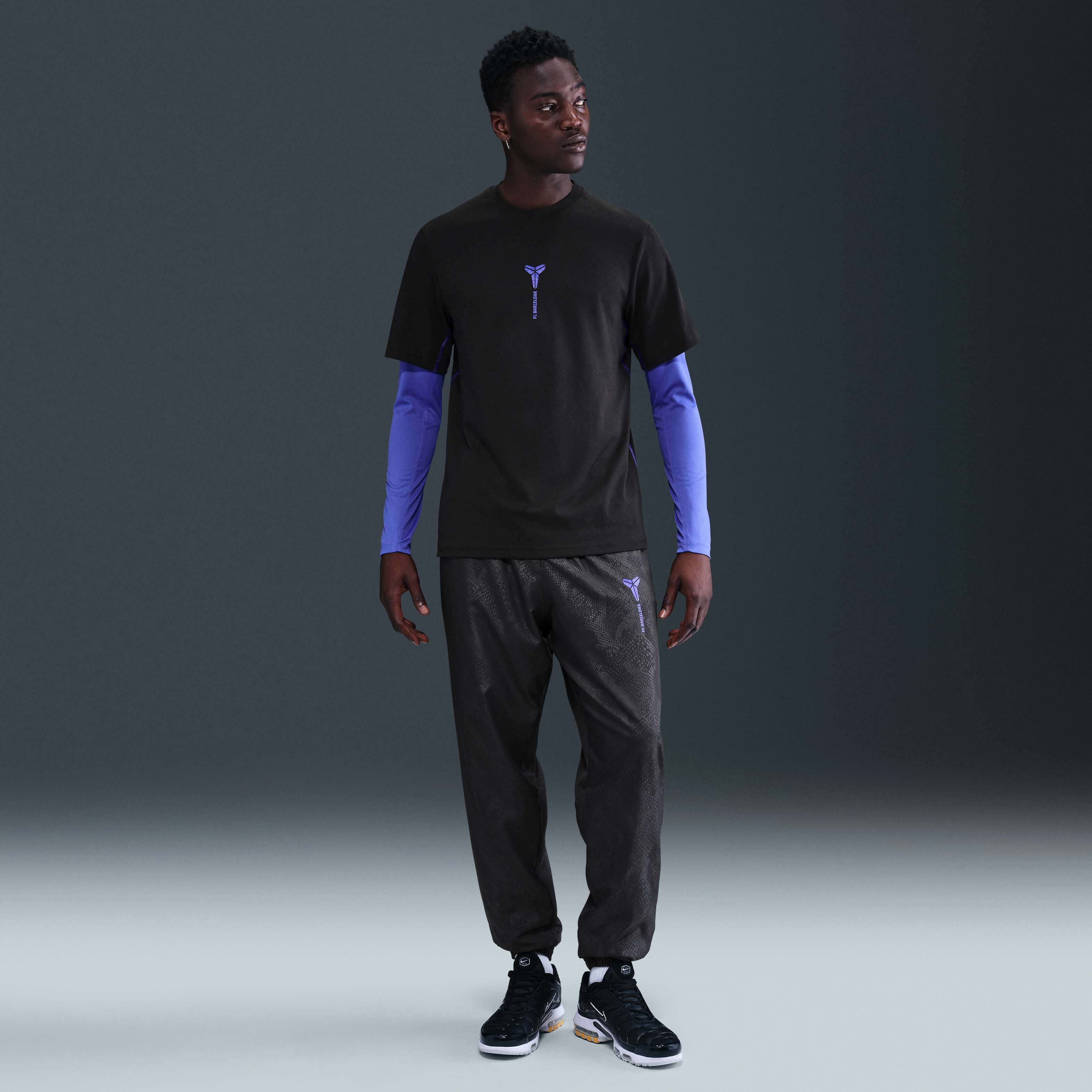 F.C. Barcelona Primary Away image number 3