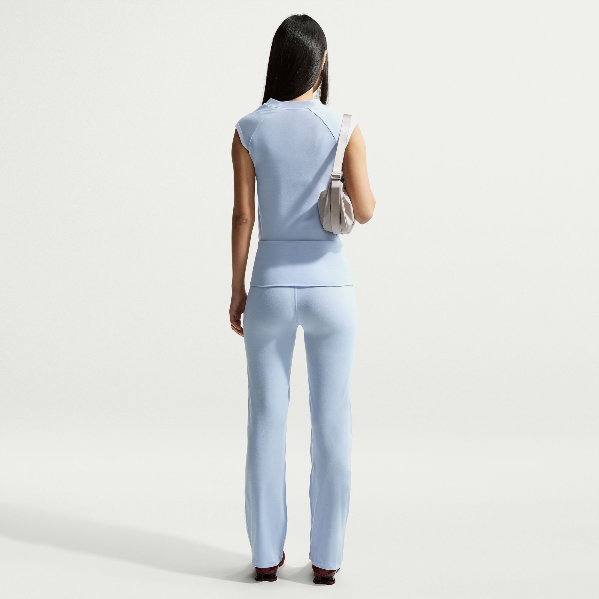 نايكي سبورتسوير image number 1