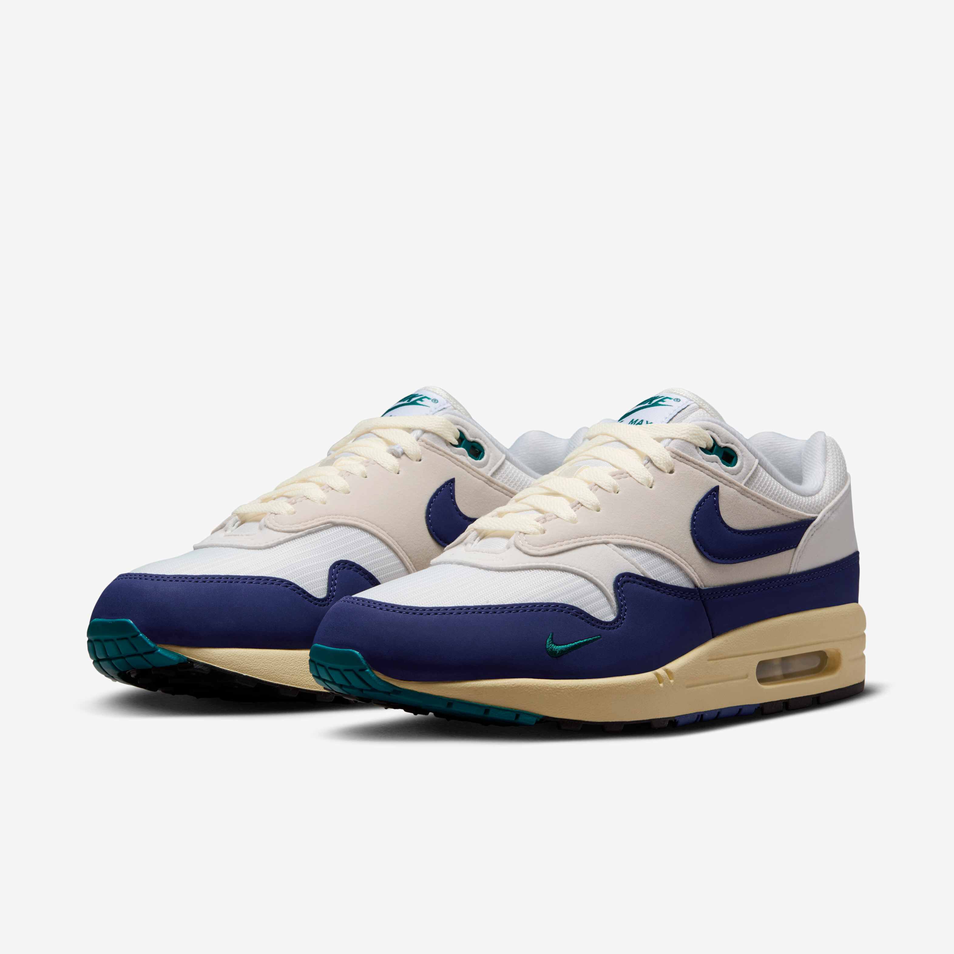 Nike Air Max 1 image number 4