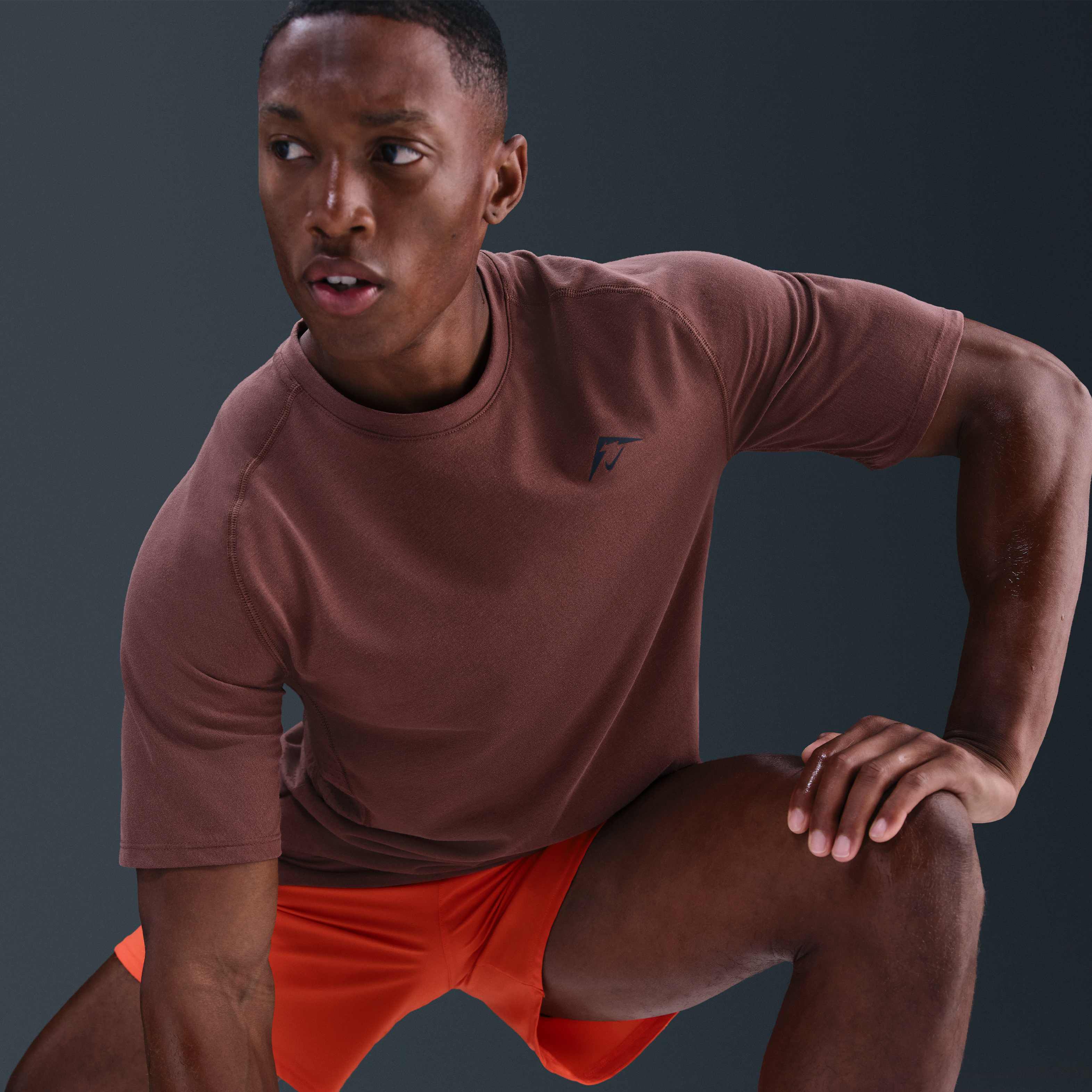 نايكي سولار تشيس image number 2