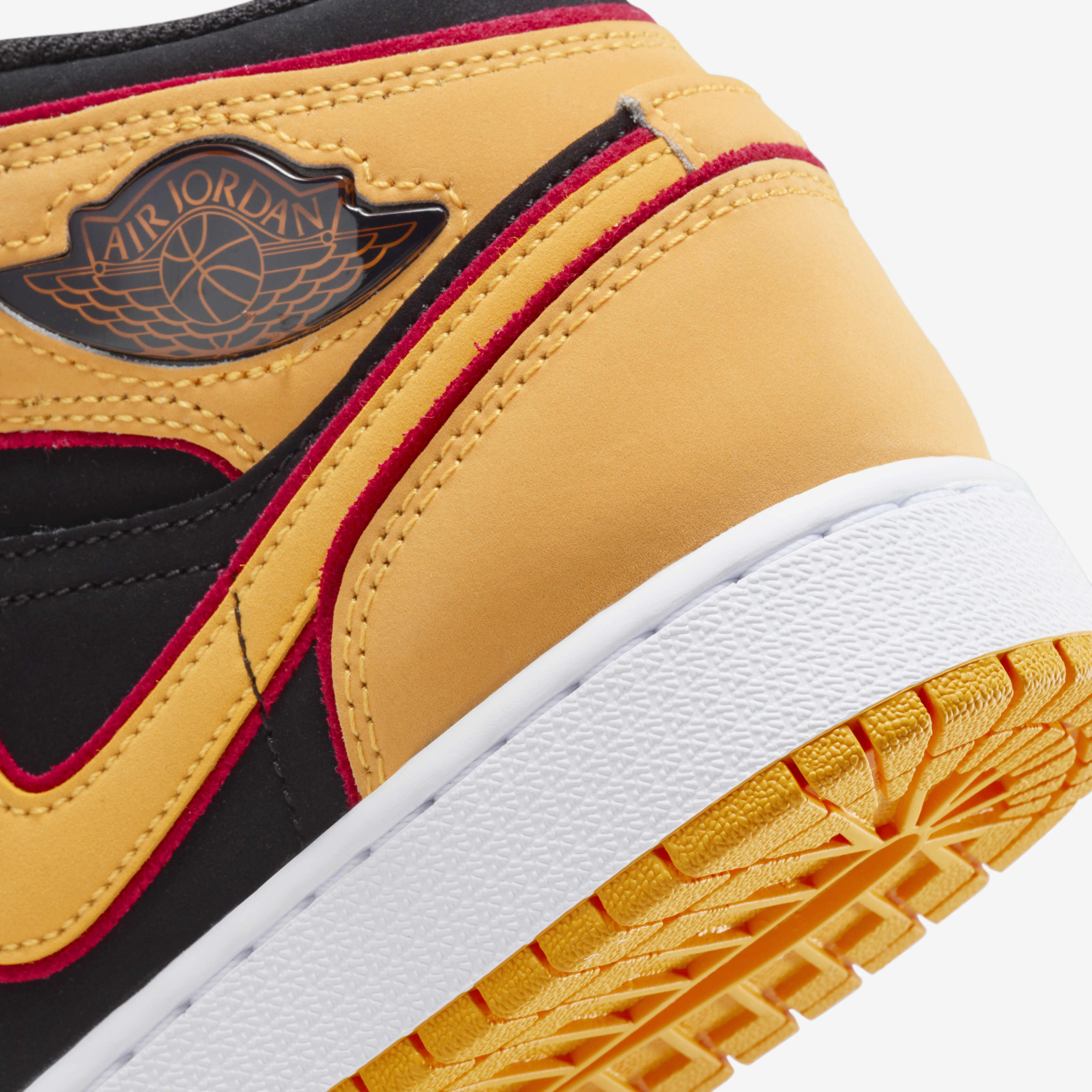 Air Jordan 1 Mid SE image number 7