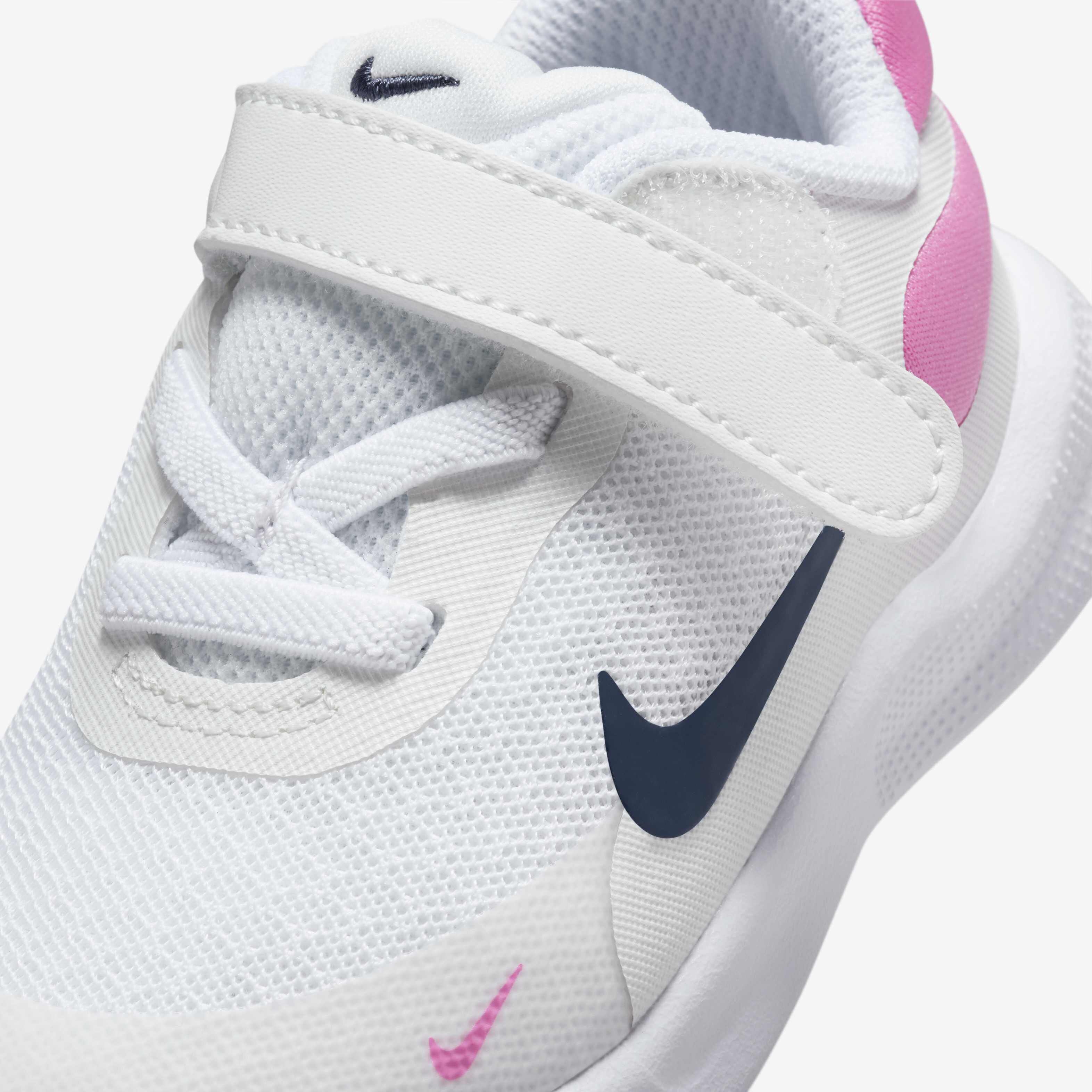 Nike Revolution 7 image number 6