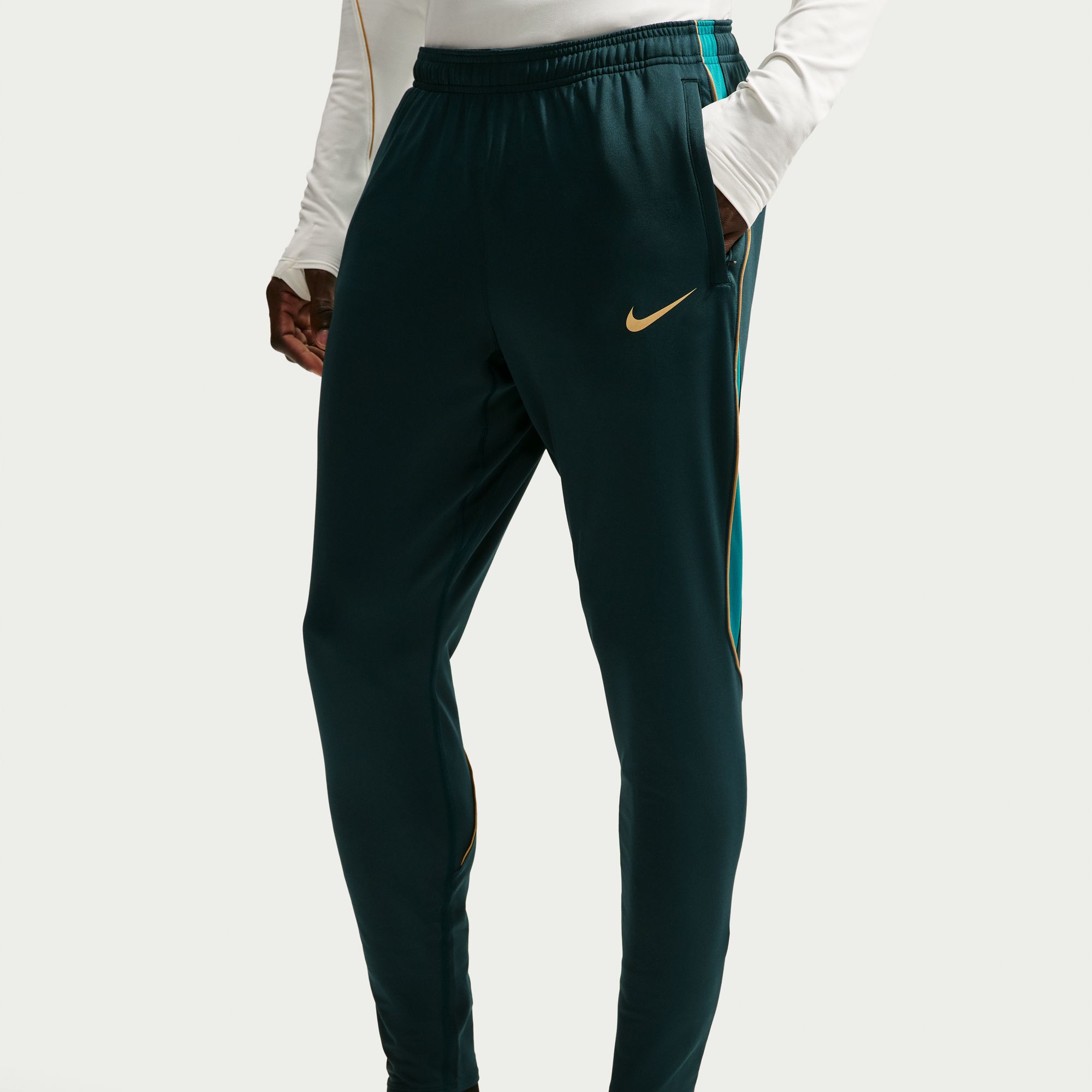 Nike Strike image number 2