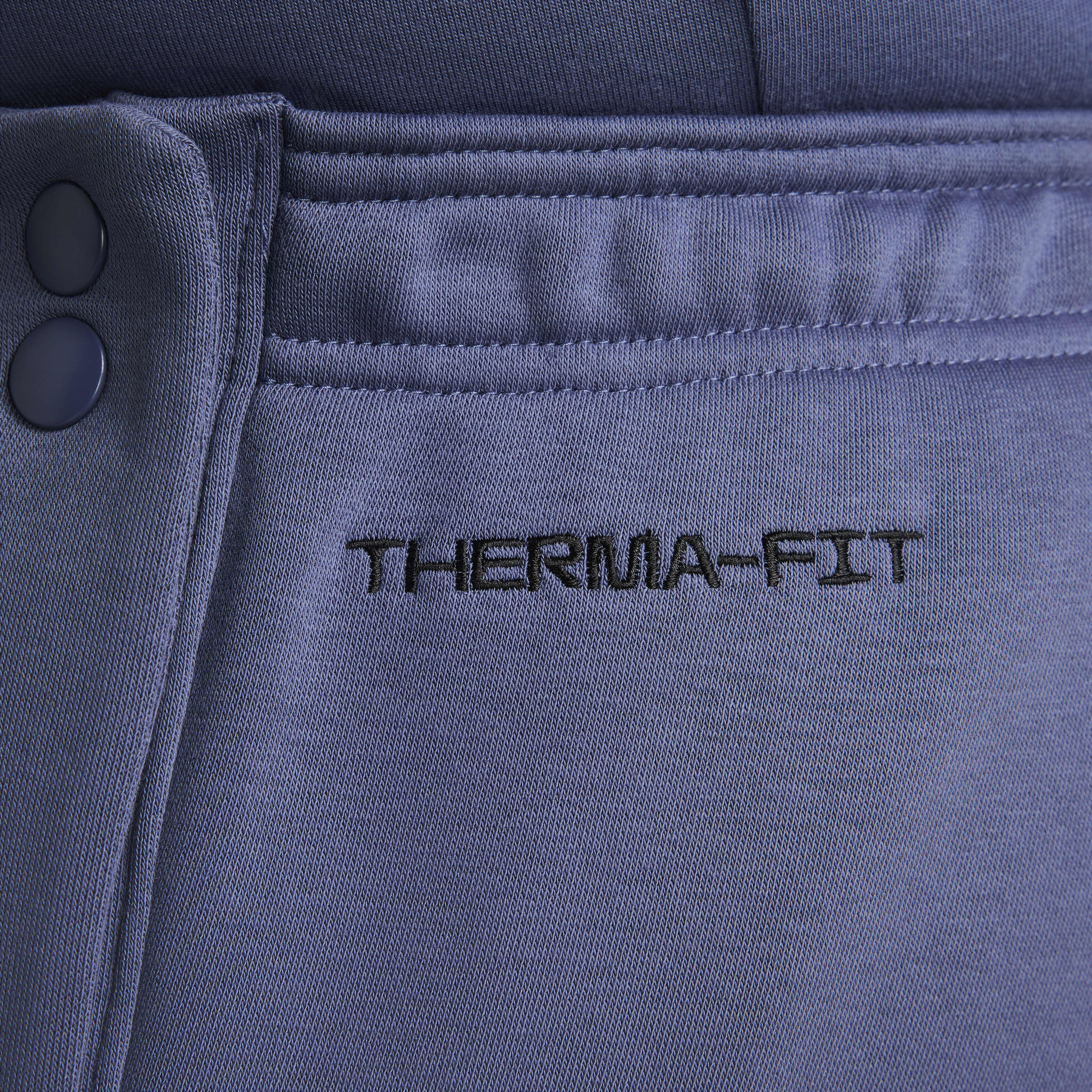 LeBron Standard Issue image number 16