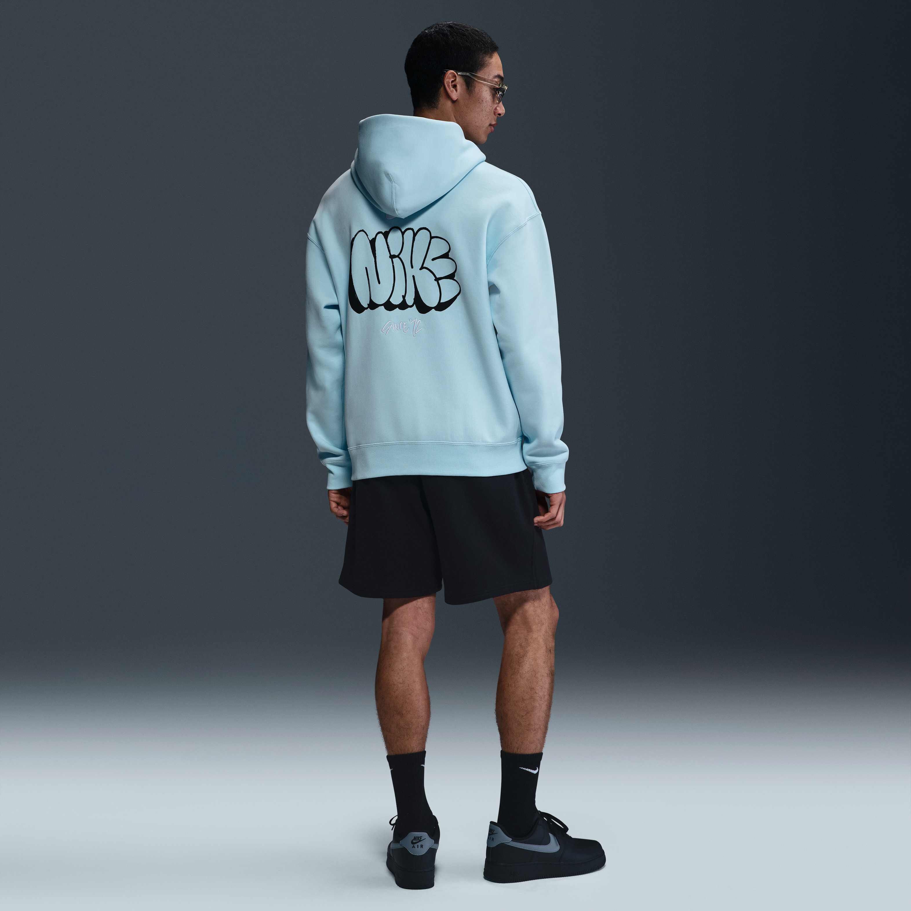 Nike Solo Swoosh image number 4