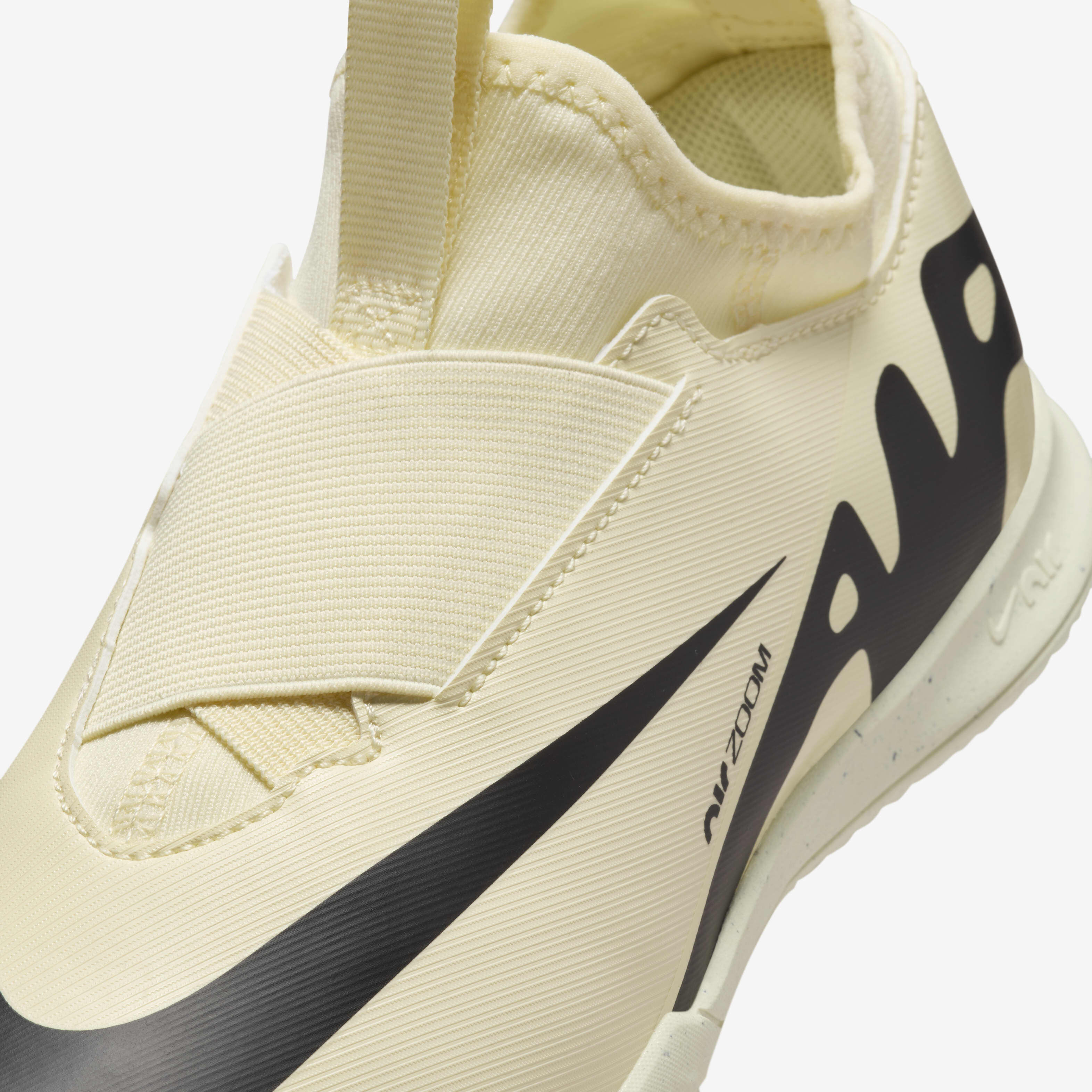 Nike shoes price 15 to 2 shop
