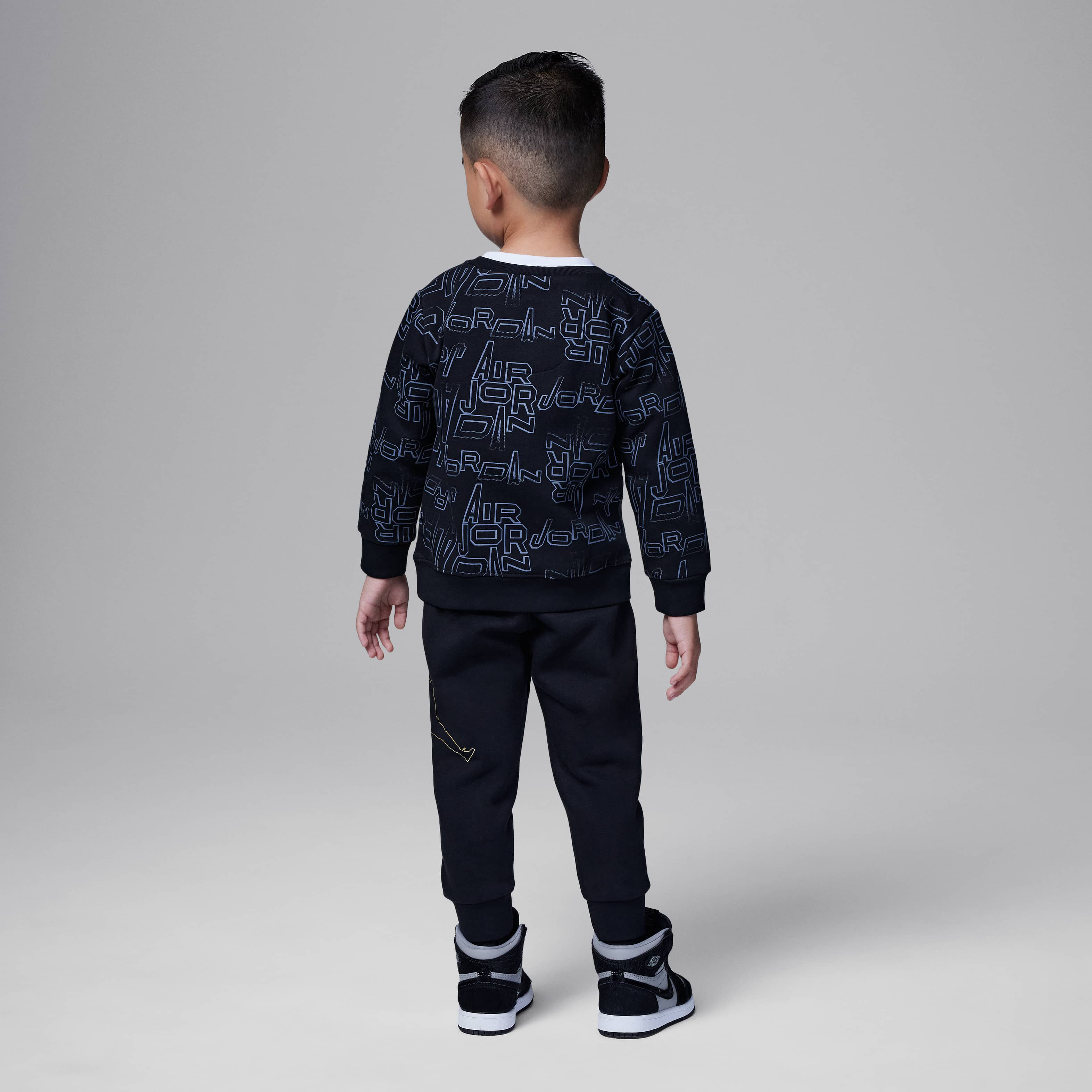 Jordan Take Flight Black and Gold Crew Set image number 1