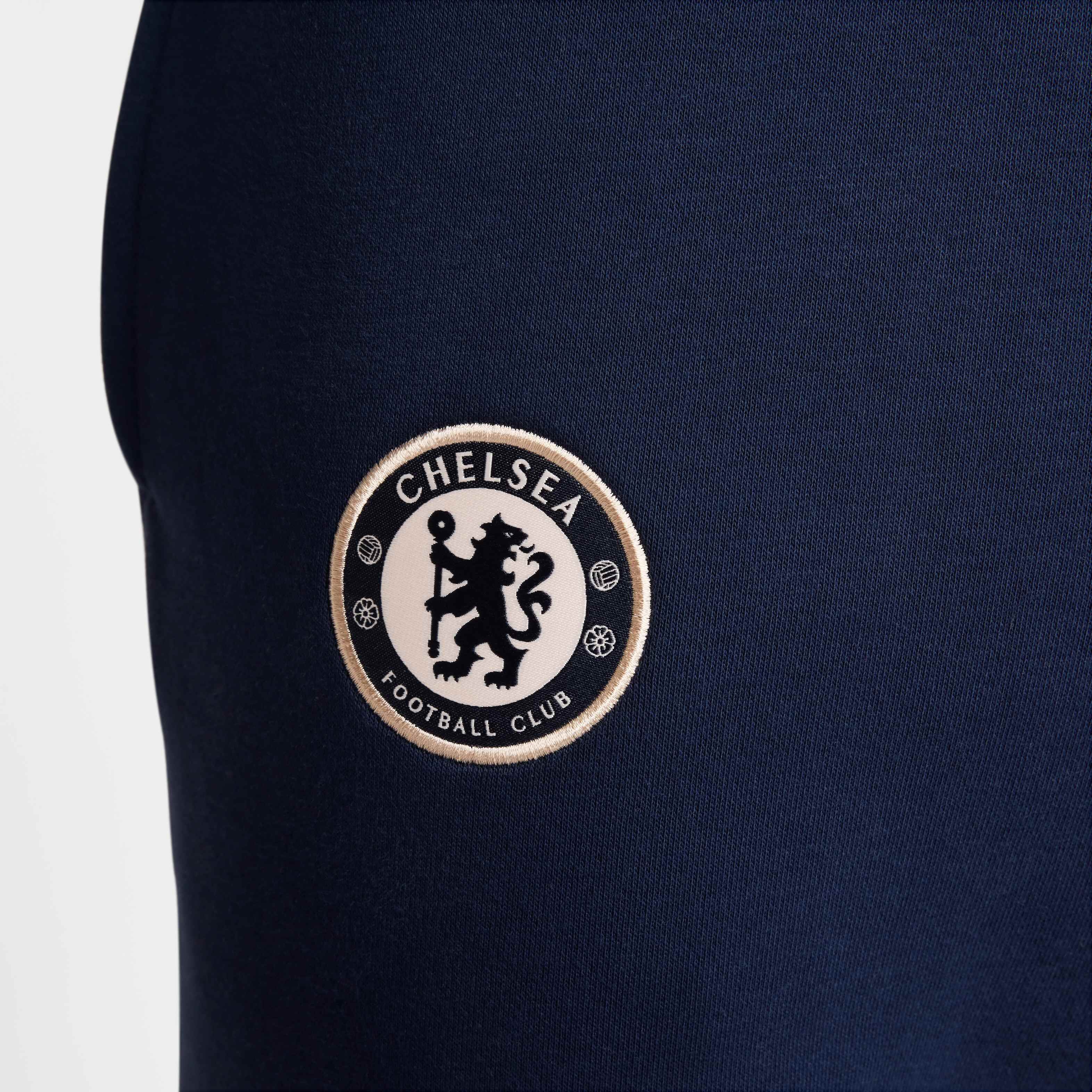 Chelsea F.C. Club Special Edition image number 4