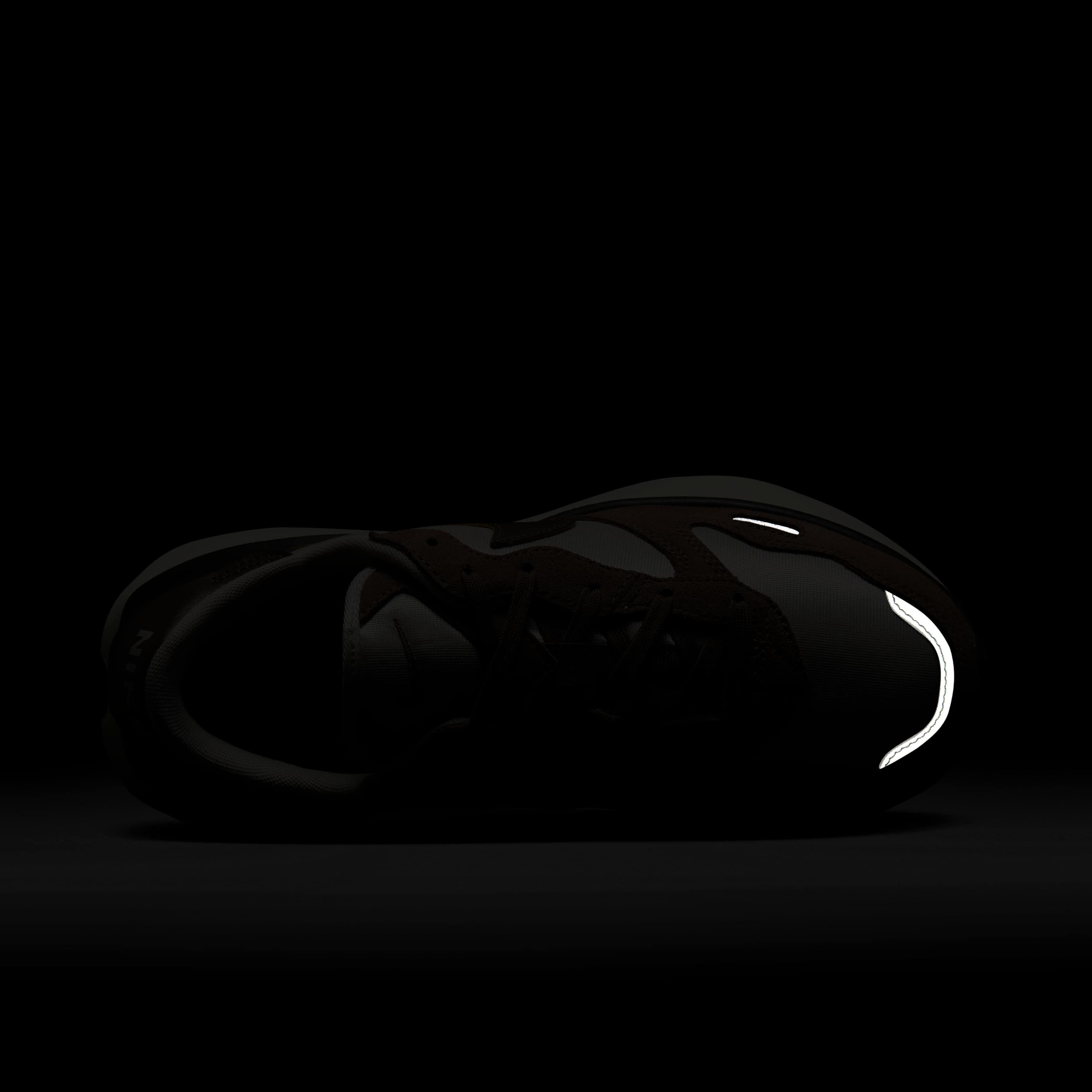 نايكي فينيكس وافل image number 8