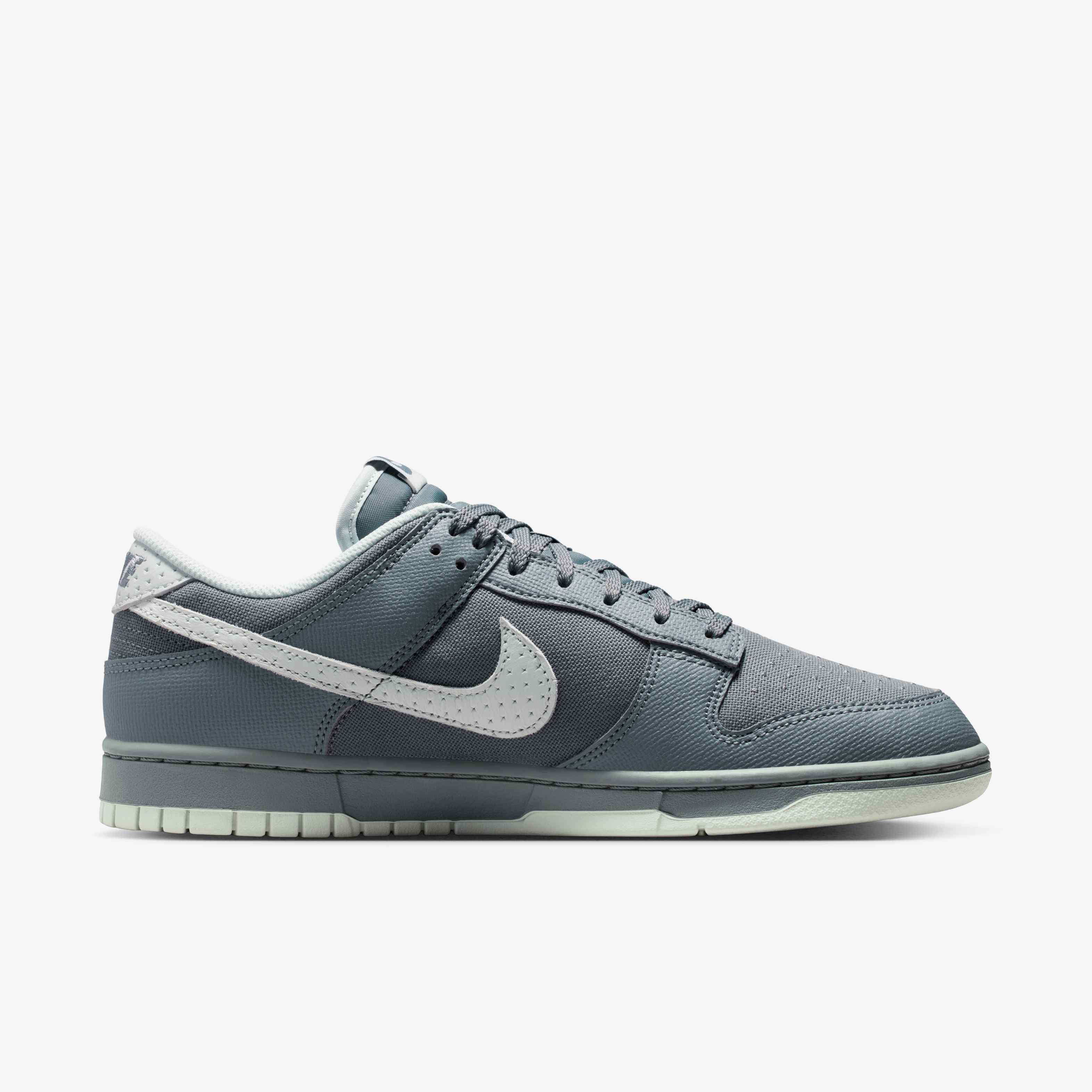 Nike Dunk Low Retro image number 2