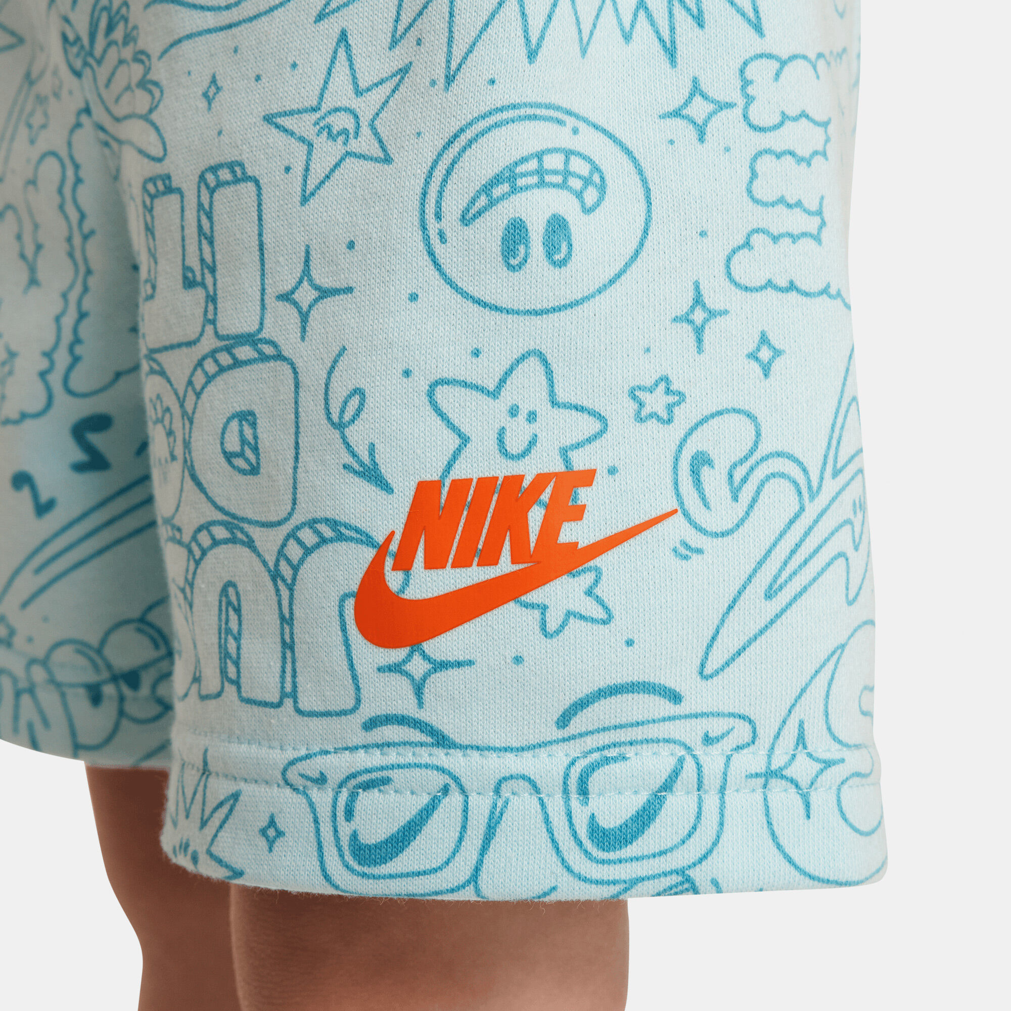 Nike Sportswear Create Your Own Adventure image number 4