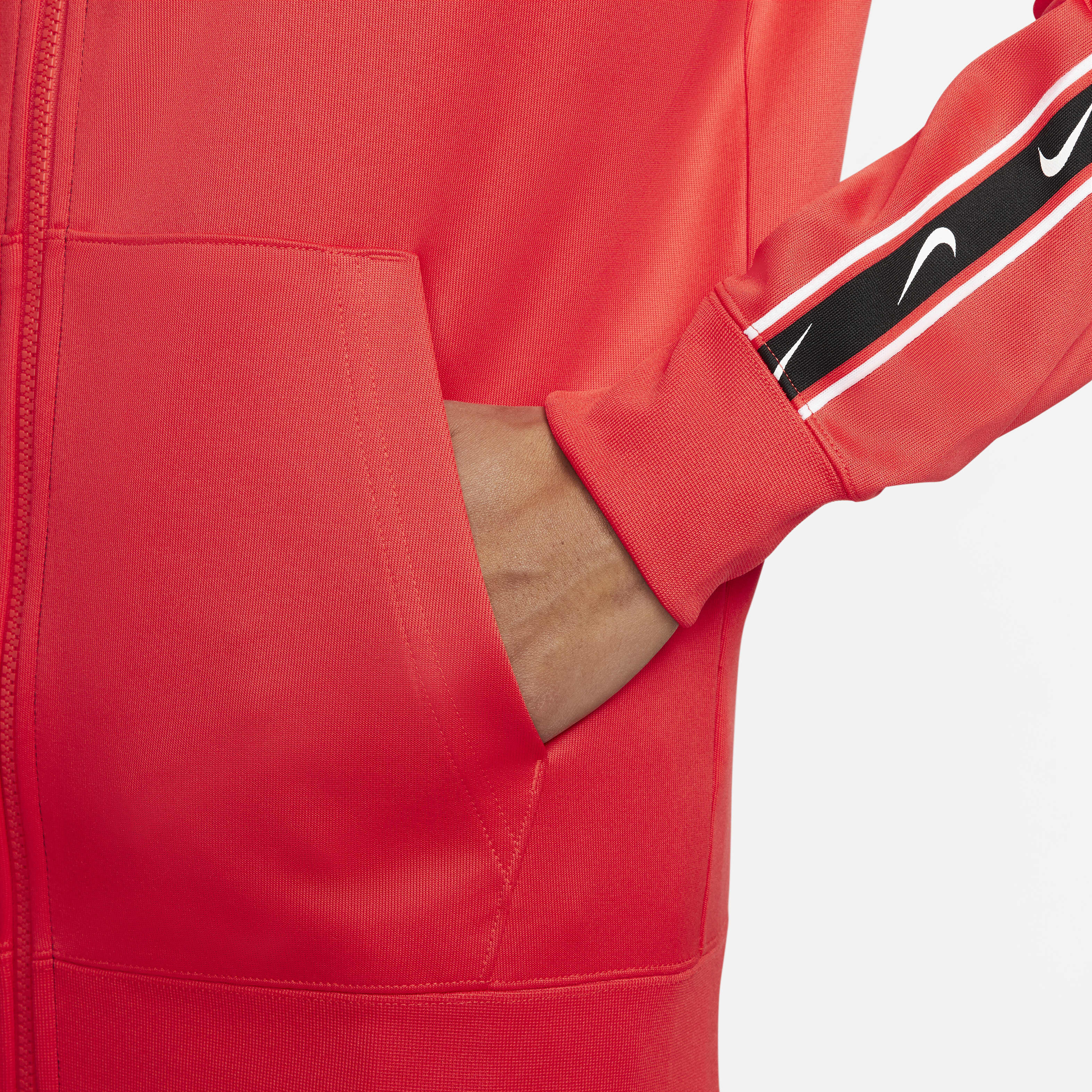 Nike Sportswear Repeat image number 3