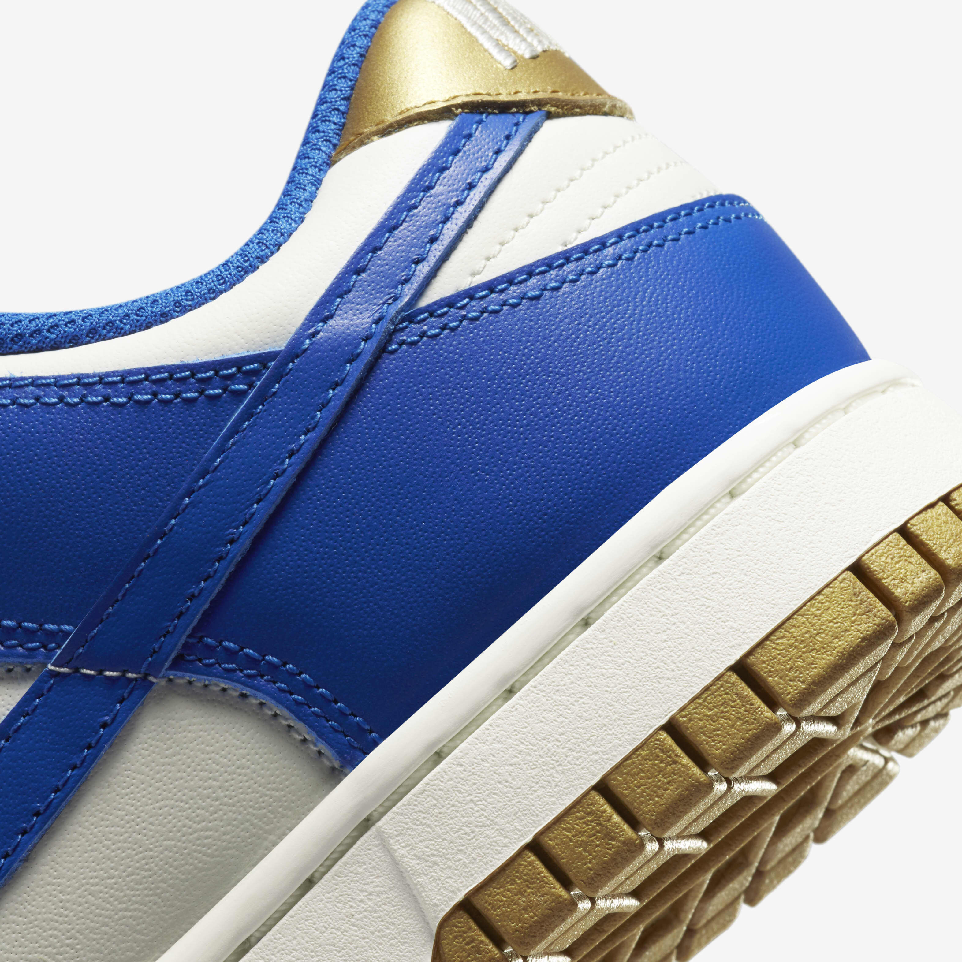 Nike Dunk Low image number 7