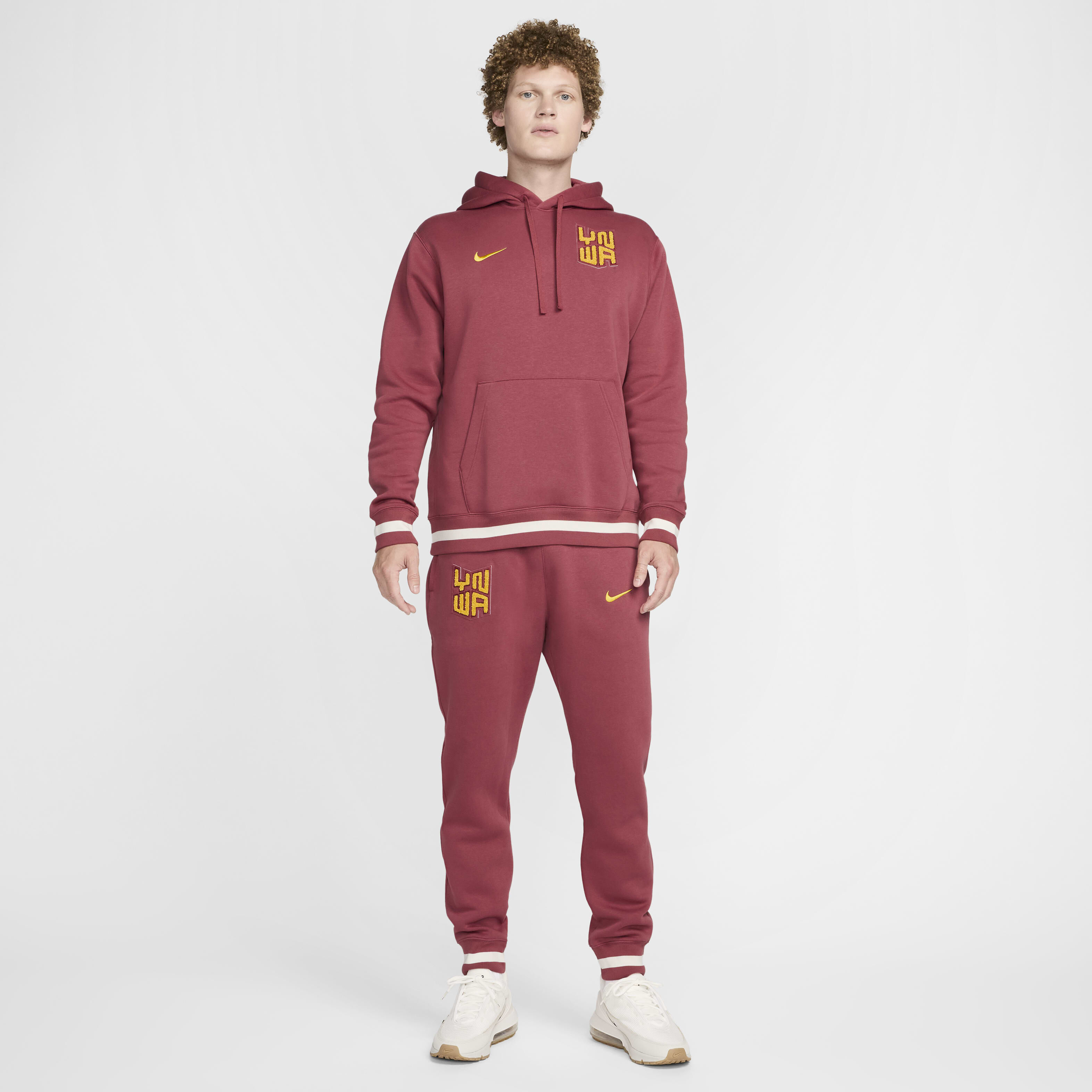 【NIKE】Liverpool FC Club Men's Nike Soccer Pullover Hoodie Nike Adult Liverpool FC Red Logo Club Pullover Hoodie