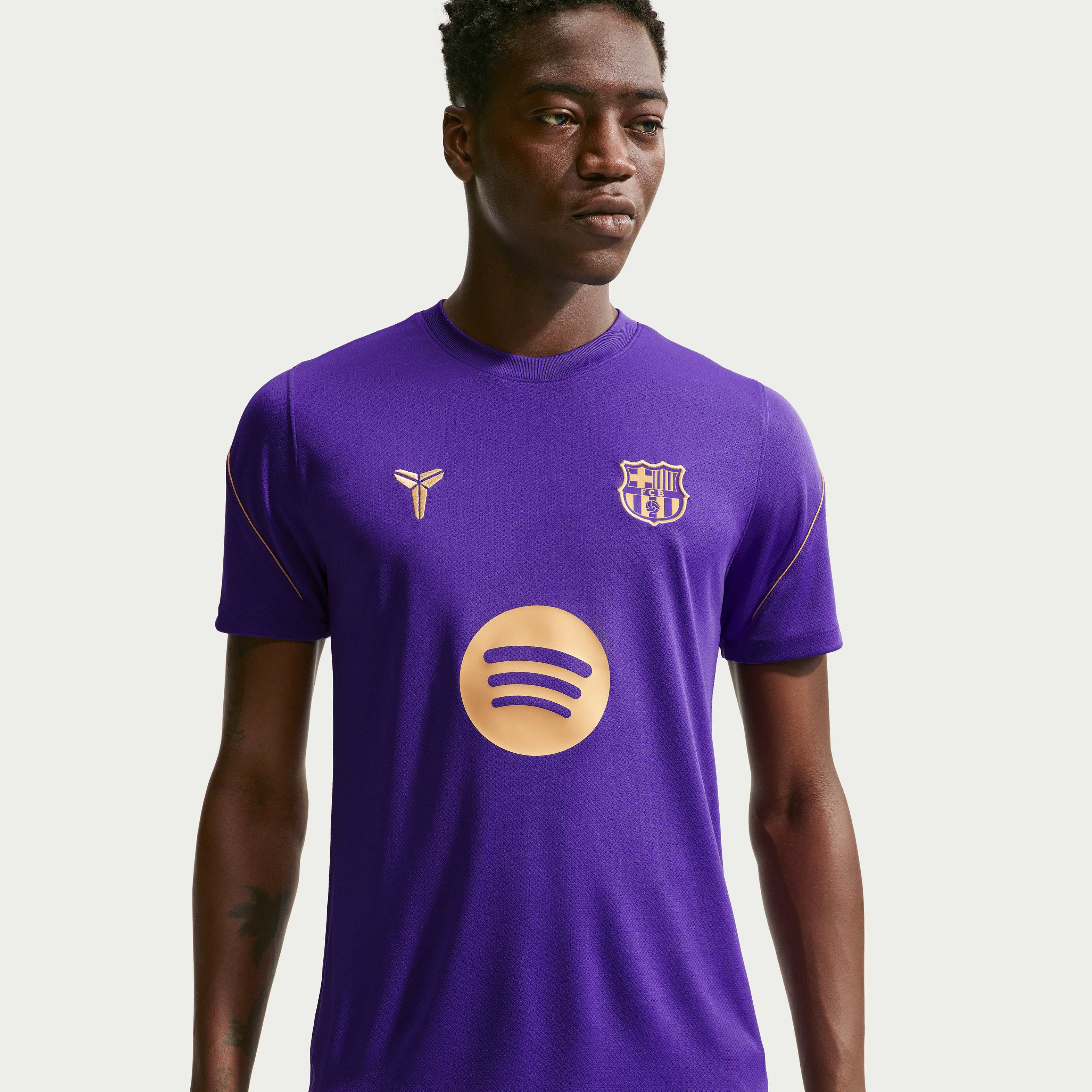 F.C. Barcelona Strike Away image number 0