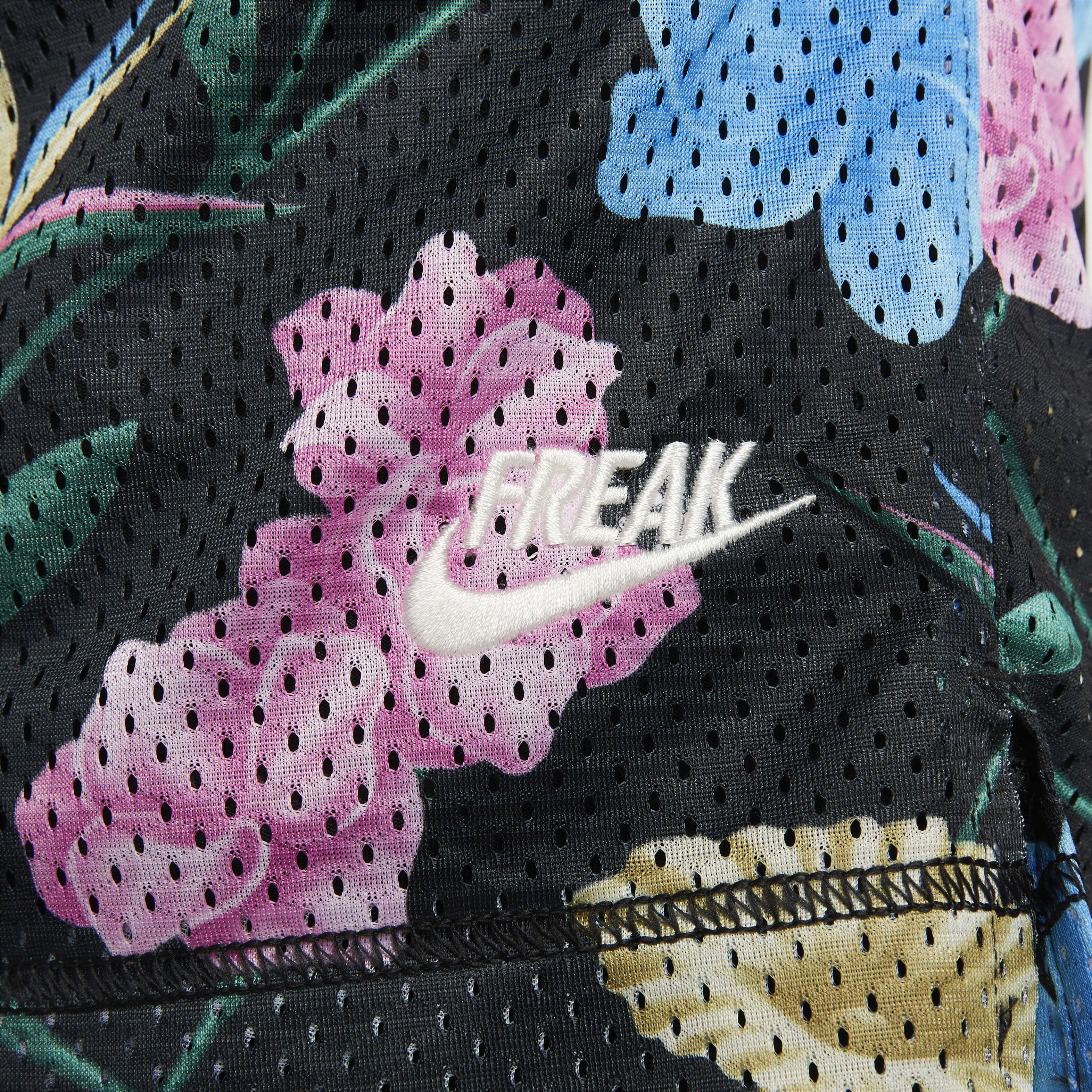 Giannis Standard Issue image number 5