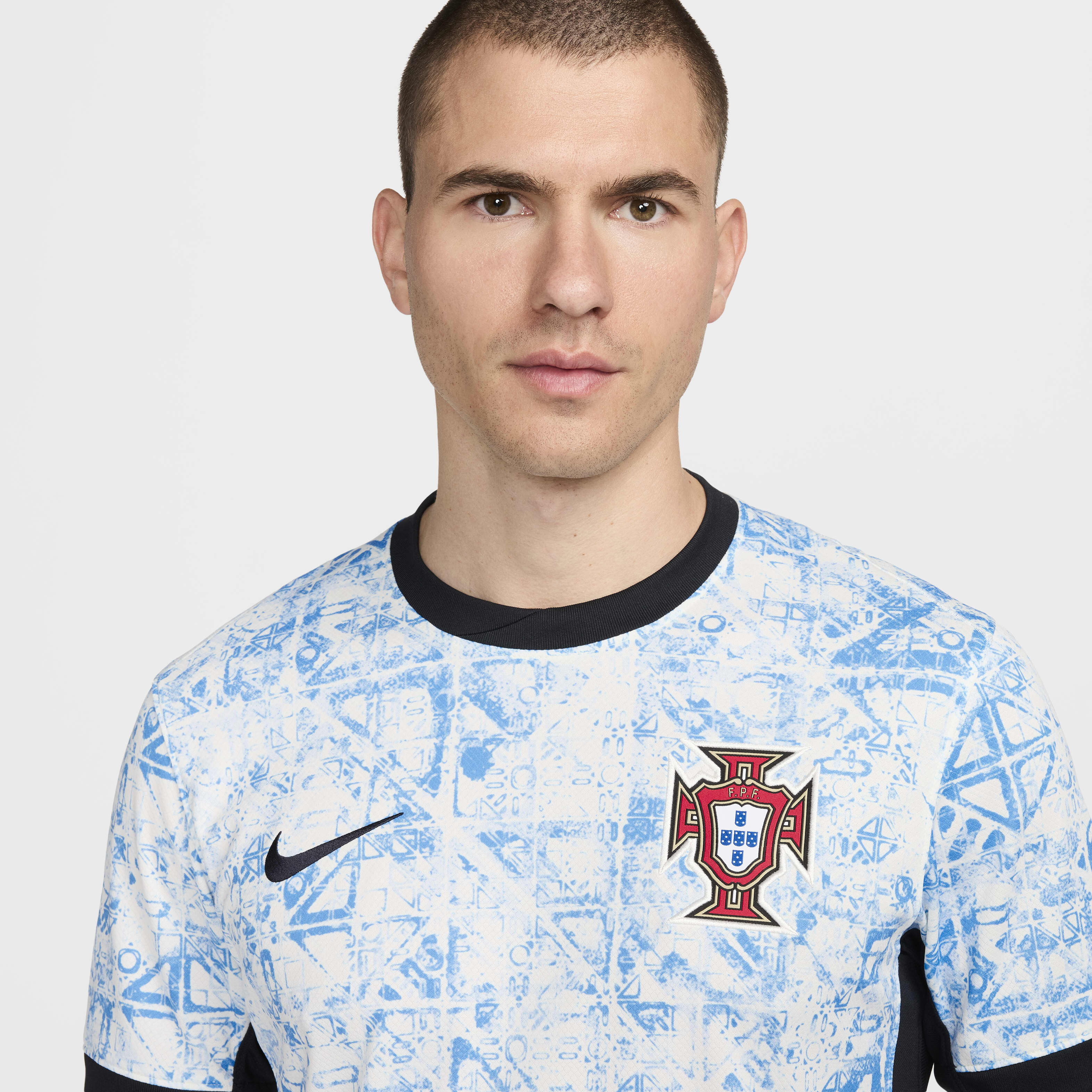 Portugal (Men's Team) 2024/25 Stadium Away image number 2