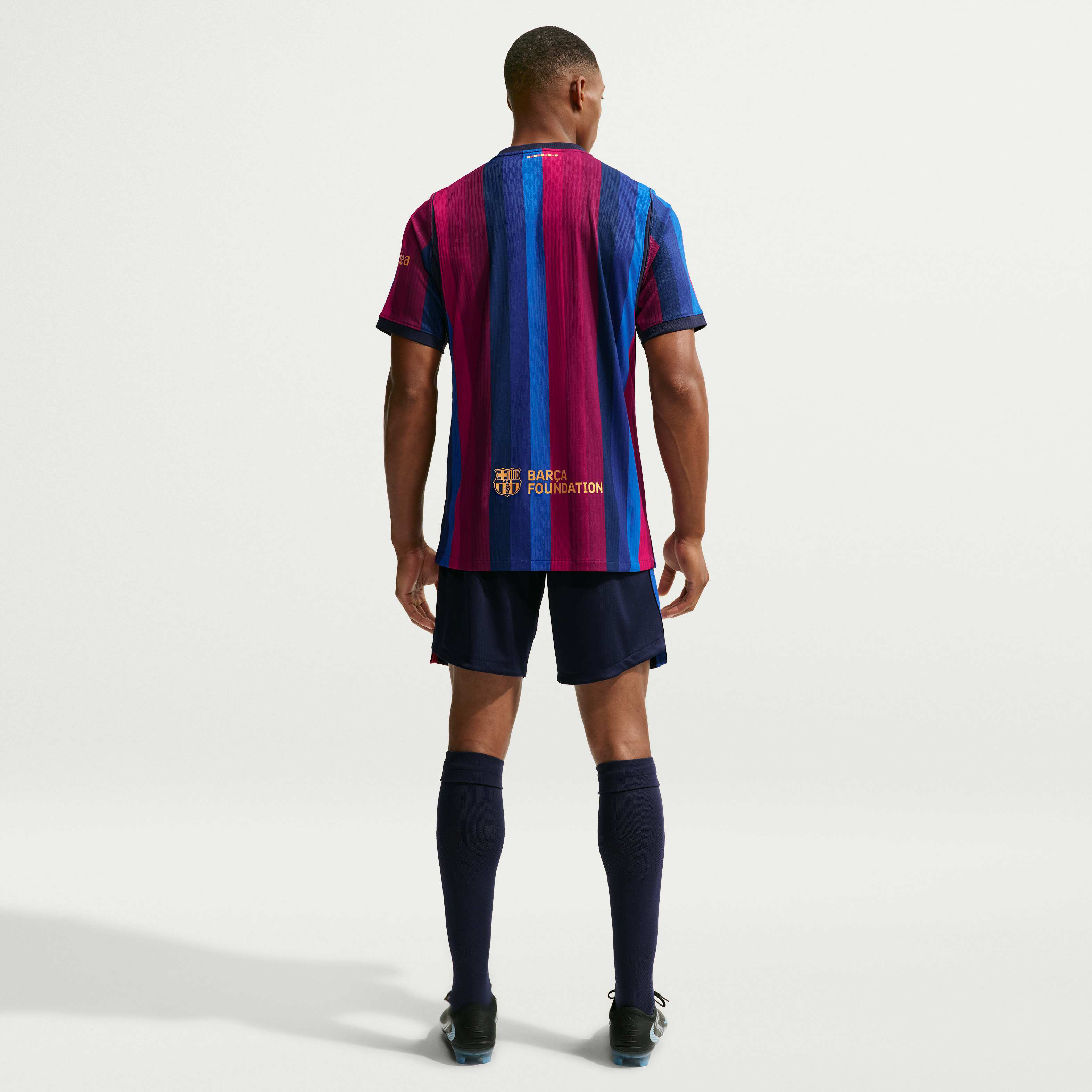 برشلونة 27/2026 ماتش الأساسي image number 4