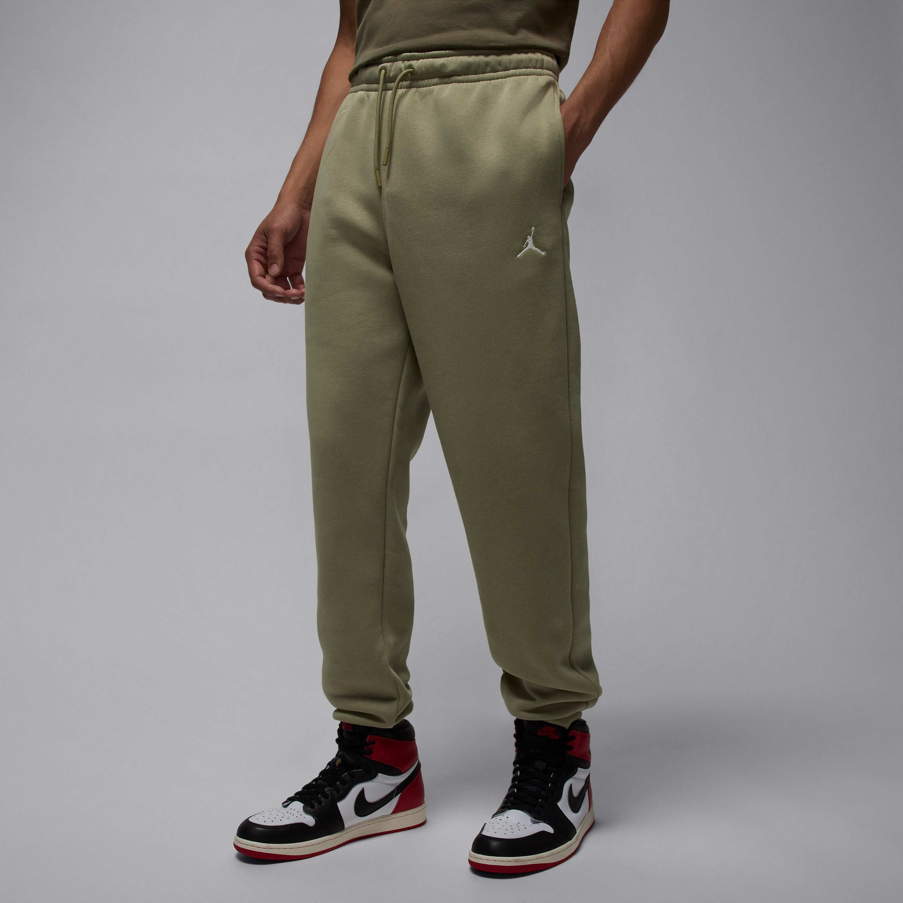 Shop Pants & Tights Online @ Nike Kuwait