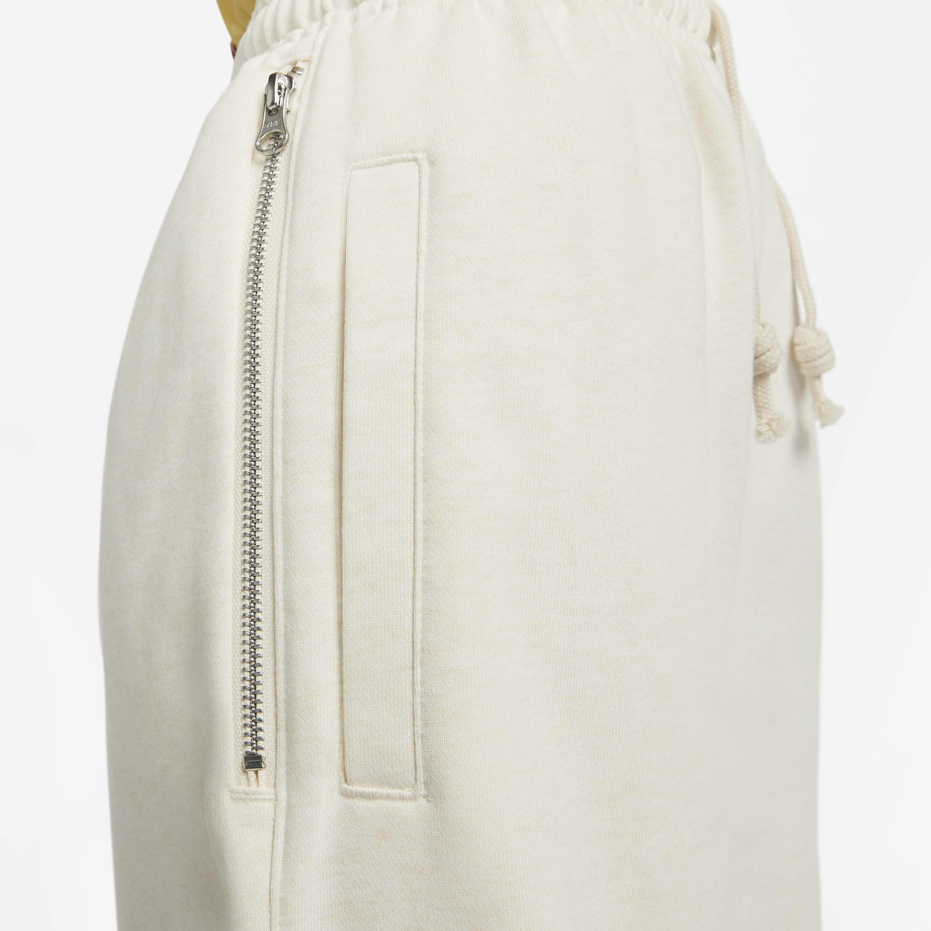 Nike Standard Issue image number 5