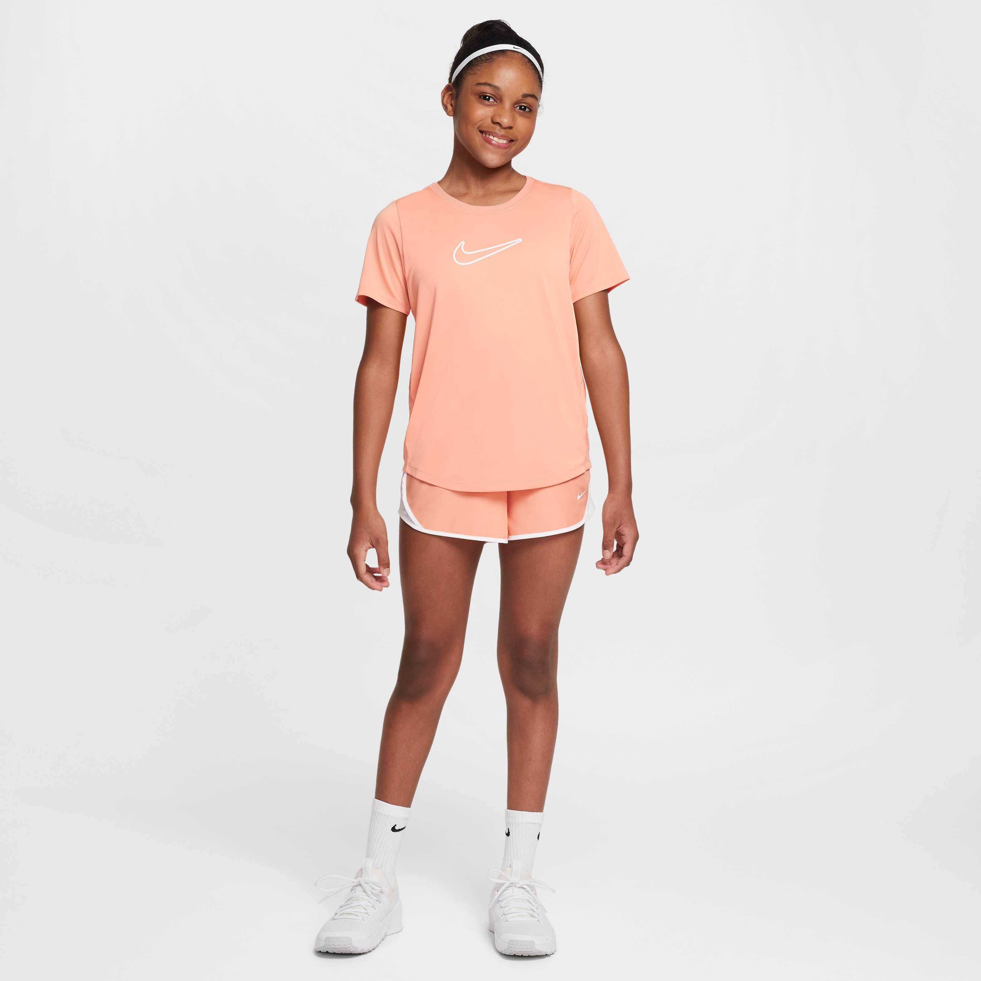 نايكي ون فيتد image number 4