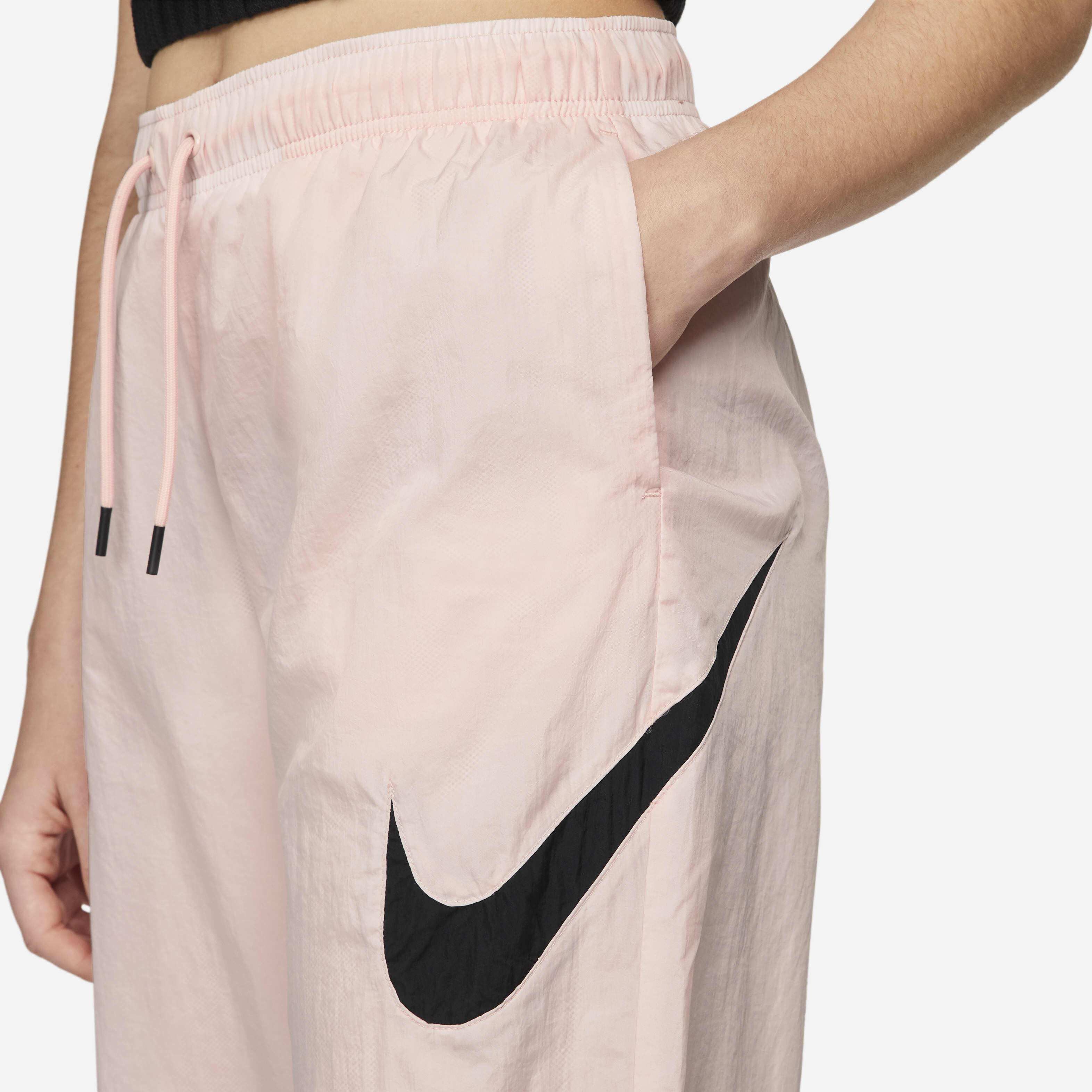 Nike Sportswear Essential image number 2