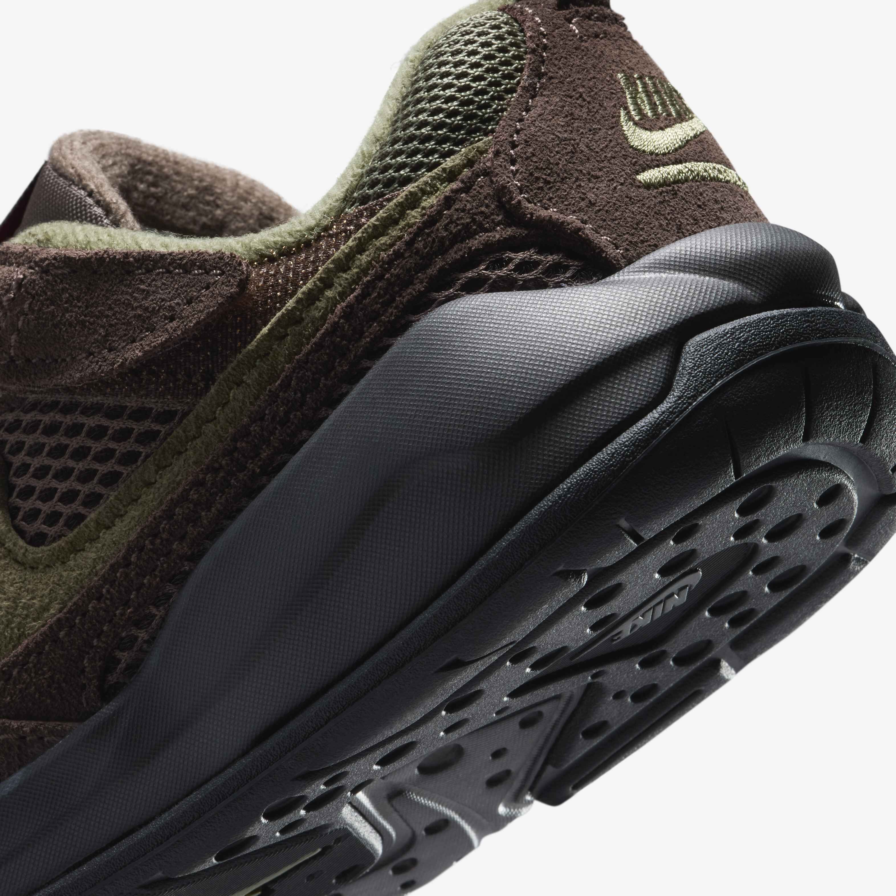 Jordan CMFT Era image number 7