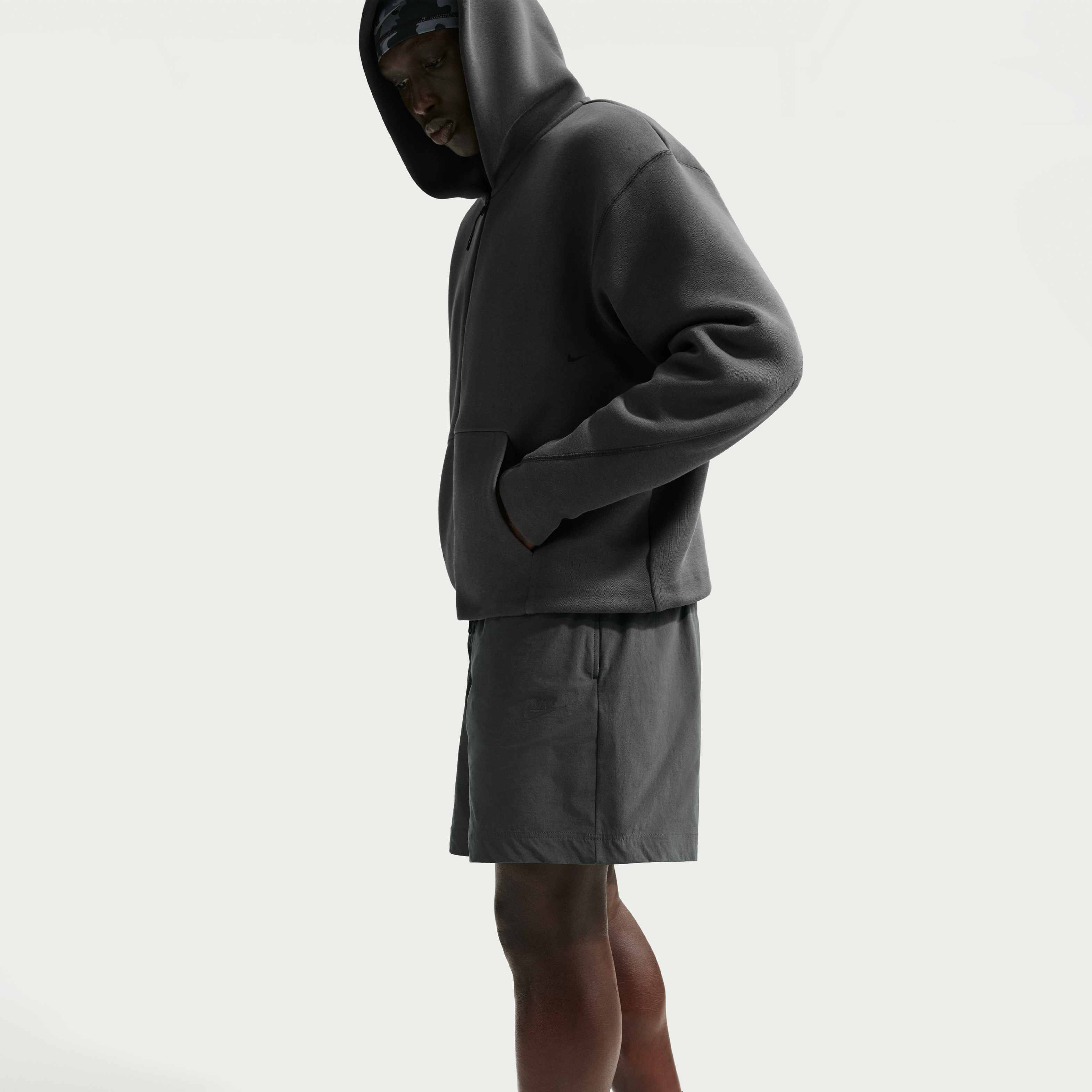 نايكي تك image number 3